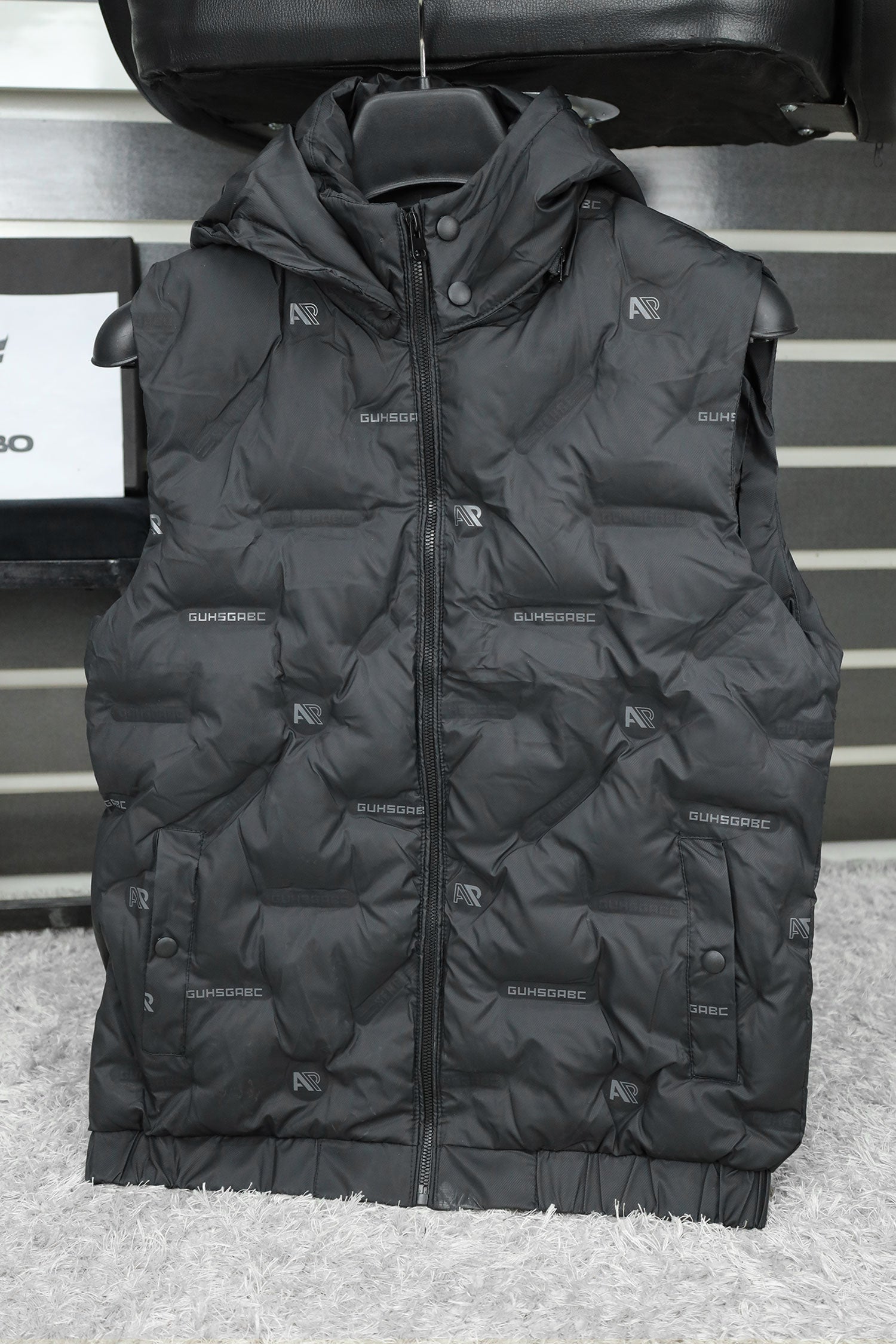 Embossed Design Quilted Detachable Hood Imported Men's Gilet