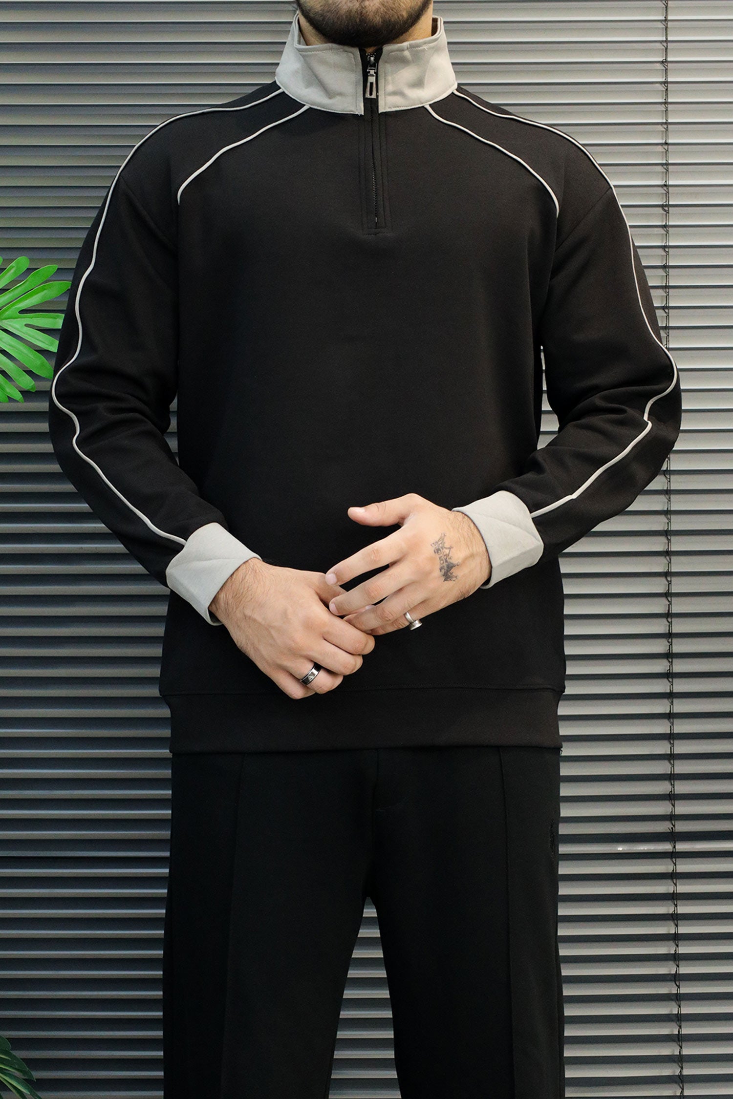 Turbo Two-Tone Quarter Zip Imported Mock Neck Men's Sweatshirt In Black