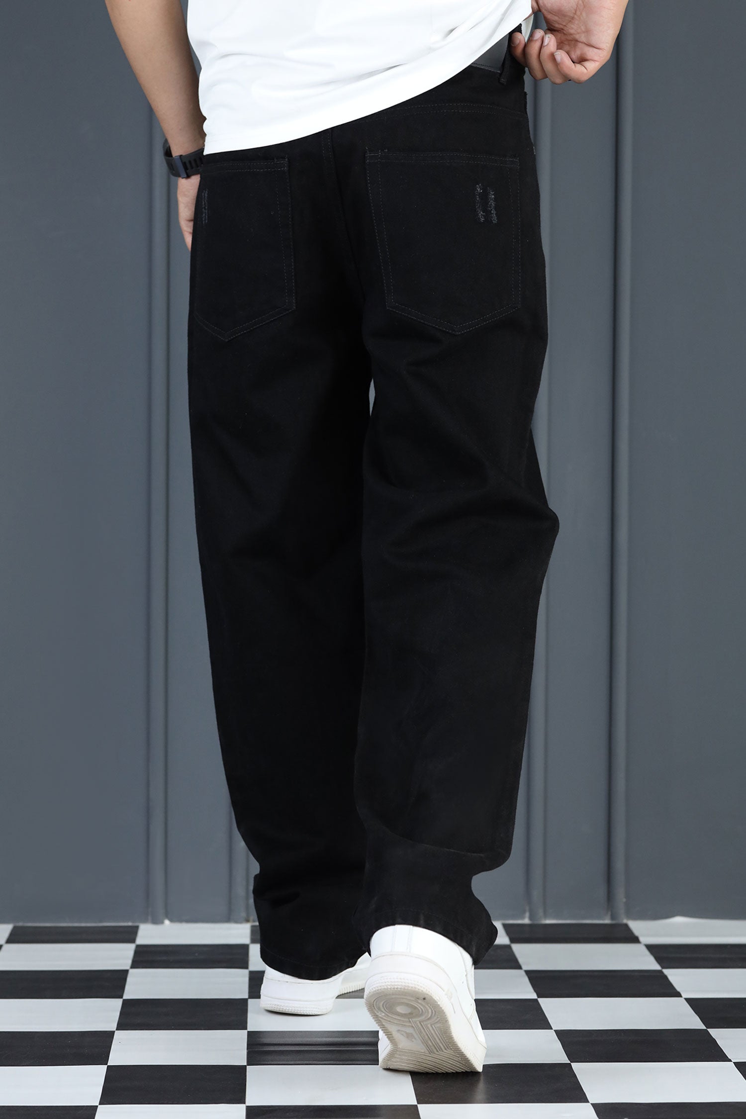Loose Fit TurnUp Ribbed Turbo Jeans in Black