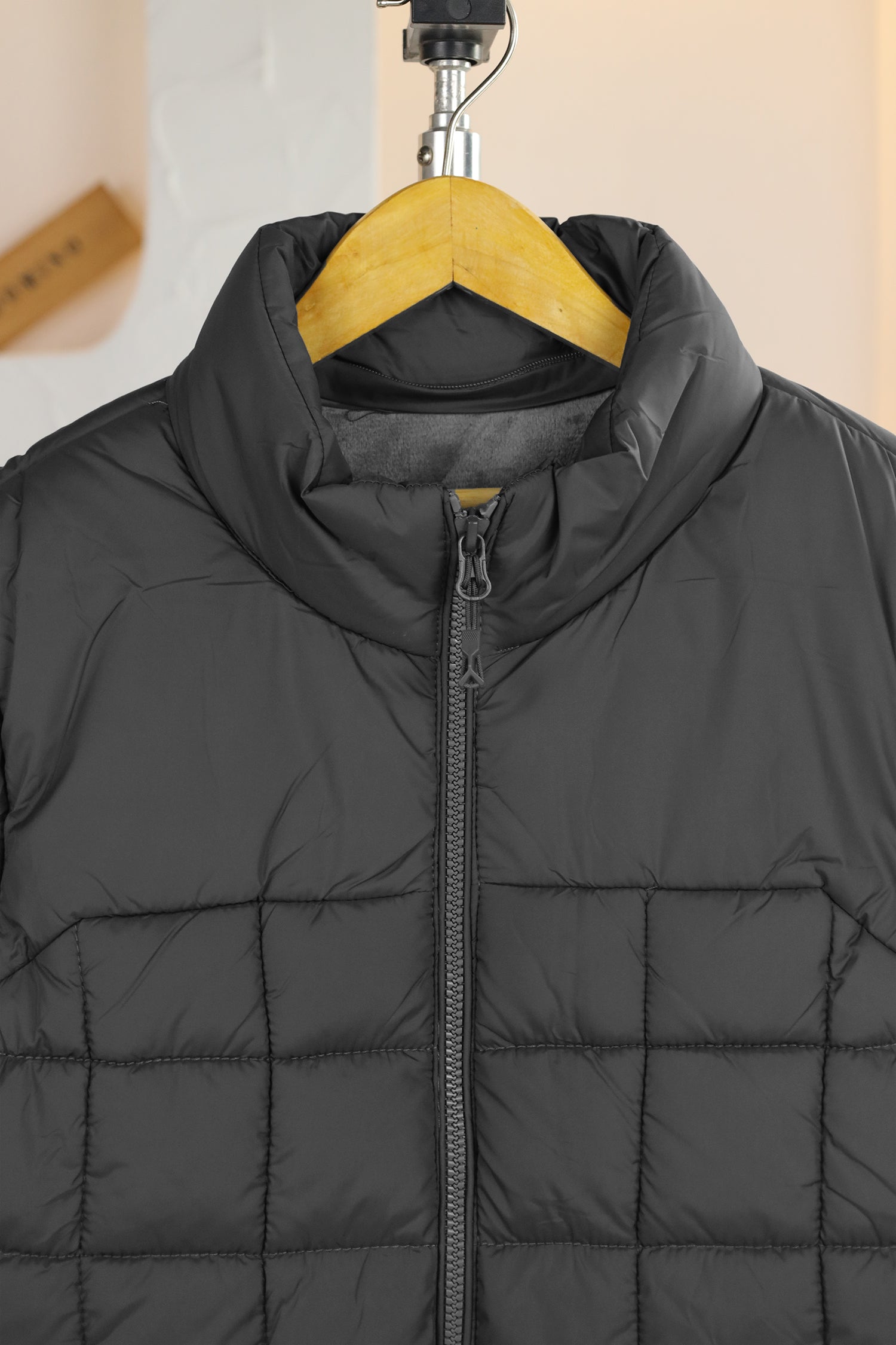 Boa Reversible Vest Detachable Hood Imported Men's Gilet