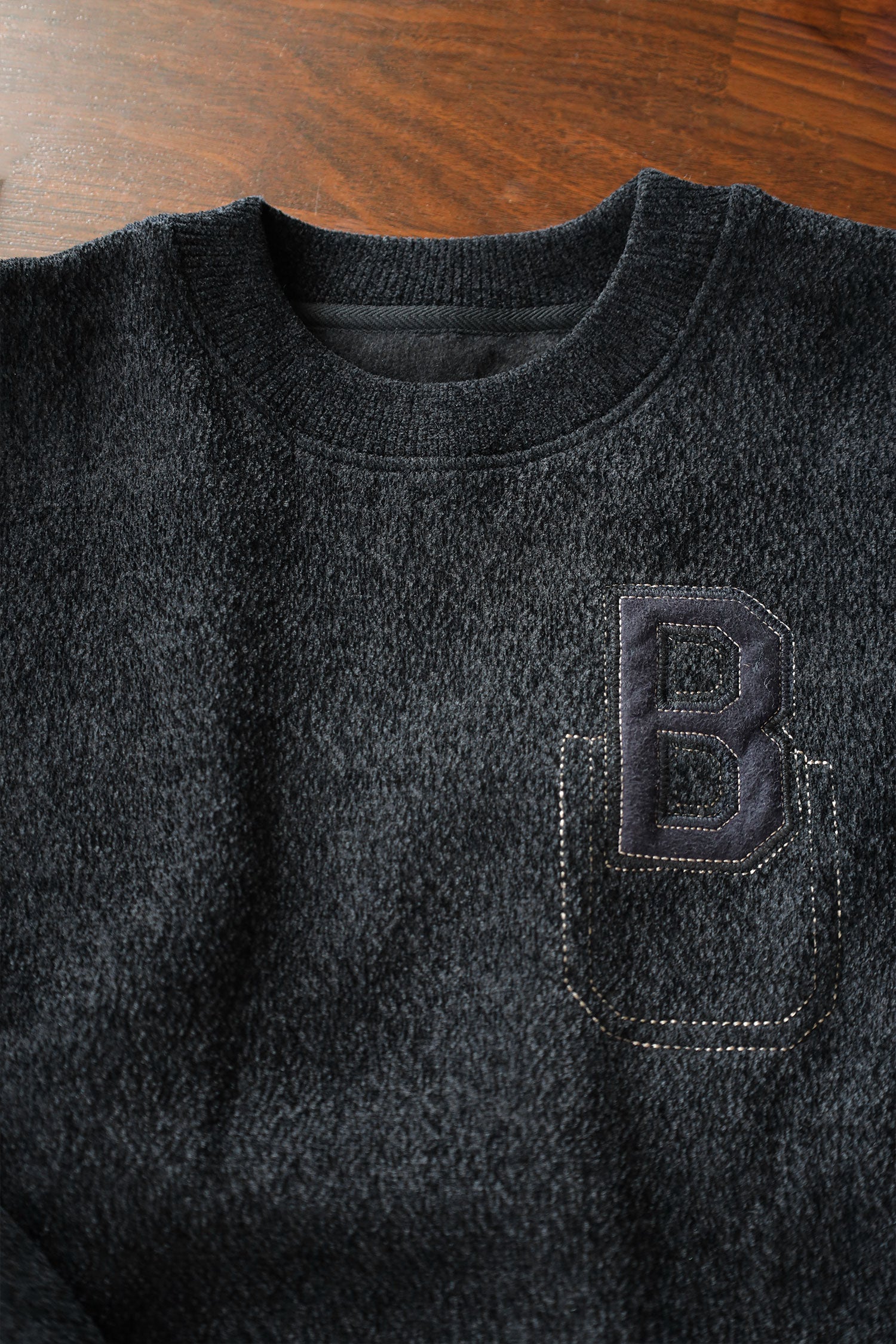 B Letter Round Neck Imported Men's Sweatshirt