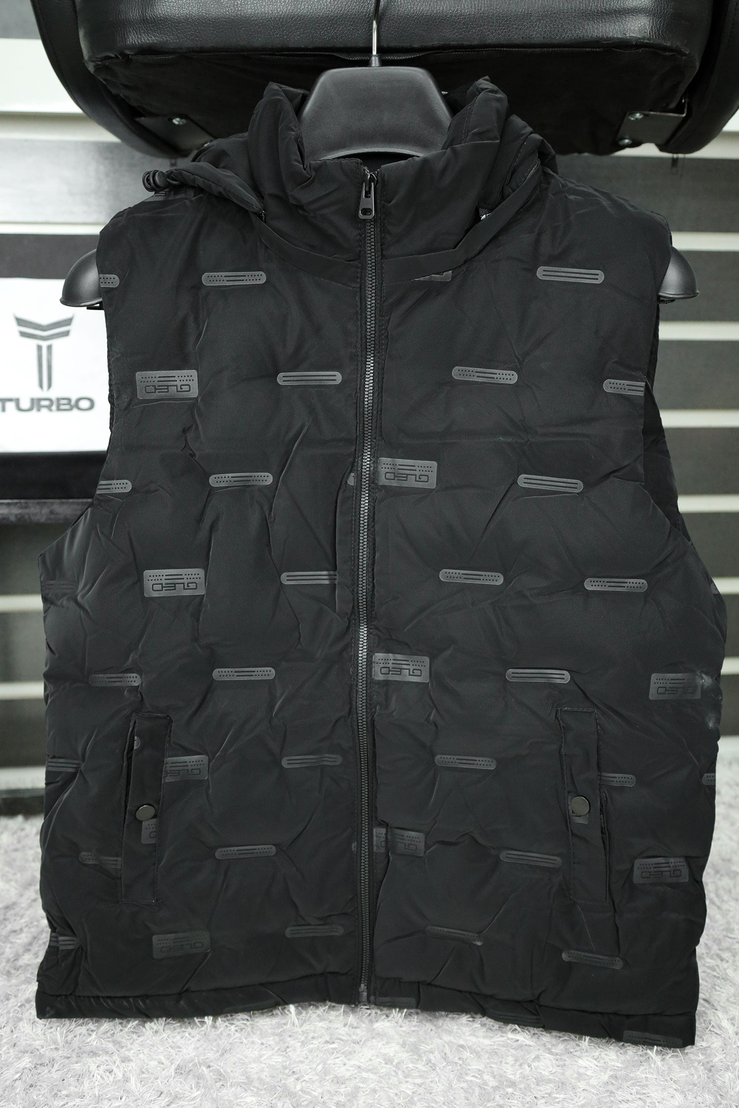 Winter Perfect Quilted Detachable Hood Imported Men's Gilet