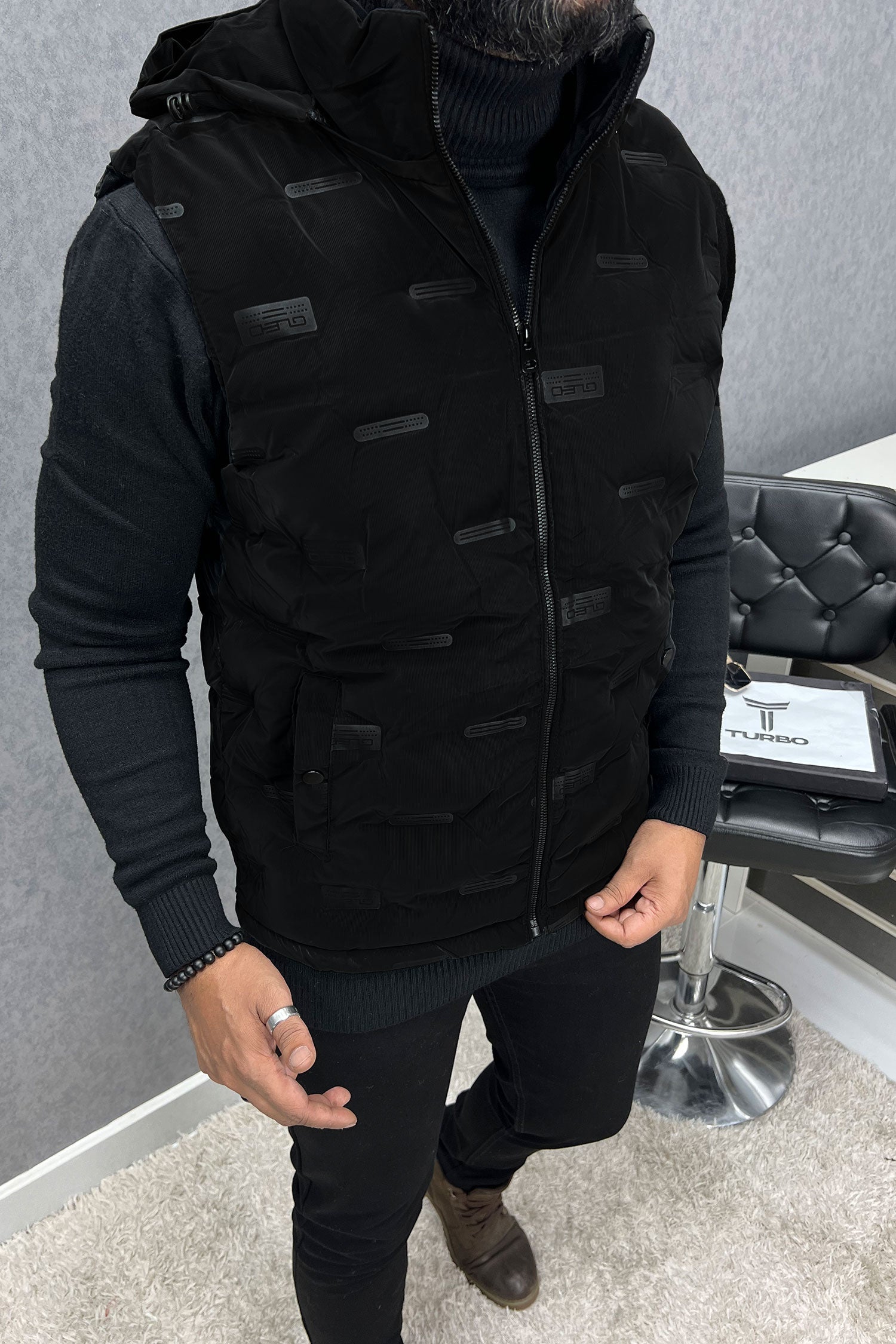 Winter Perfect Quilted Detachable Hood Imported Men's Gilet