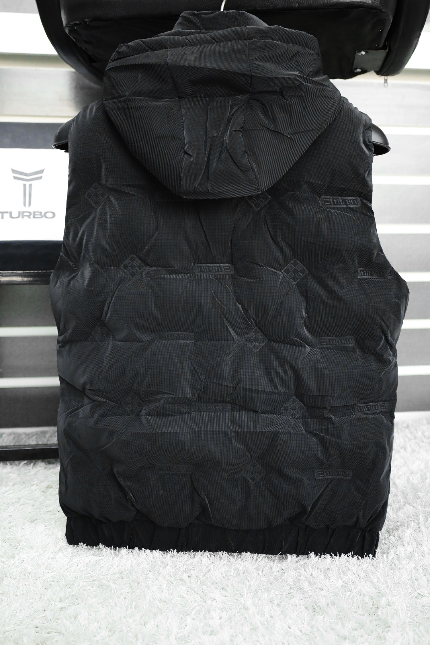 Adds Embossed Logo Detachable Hood Imported Men's Gilet