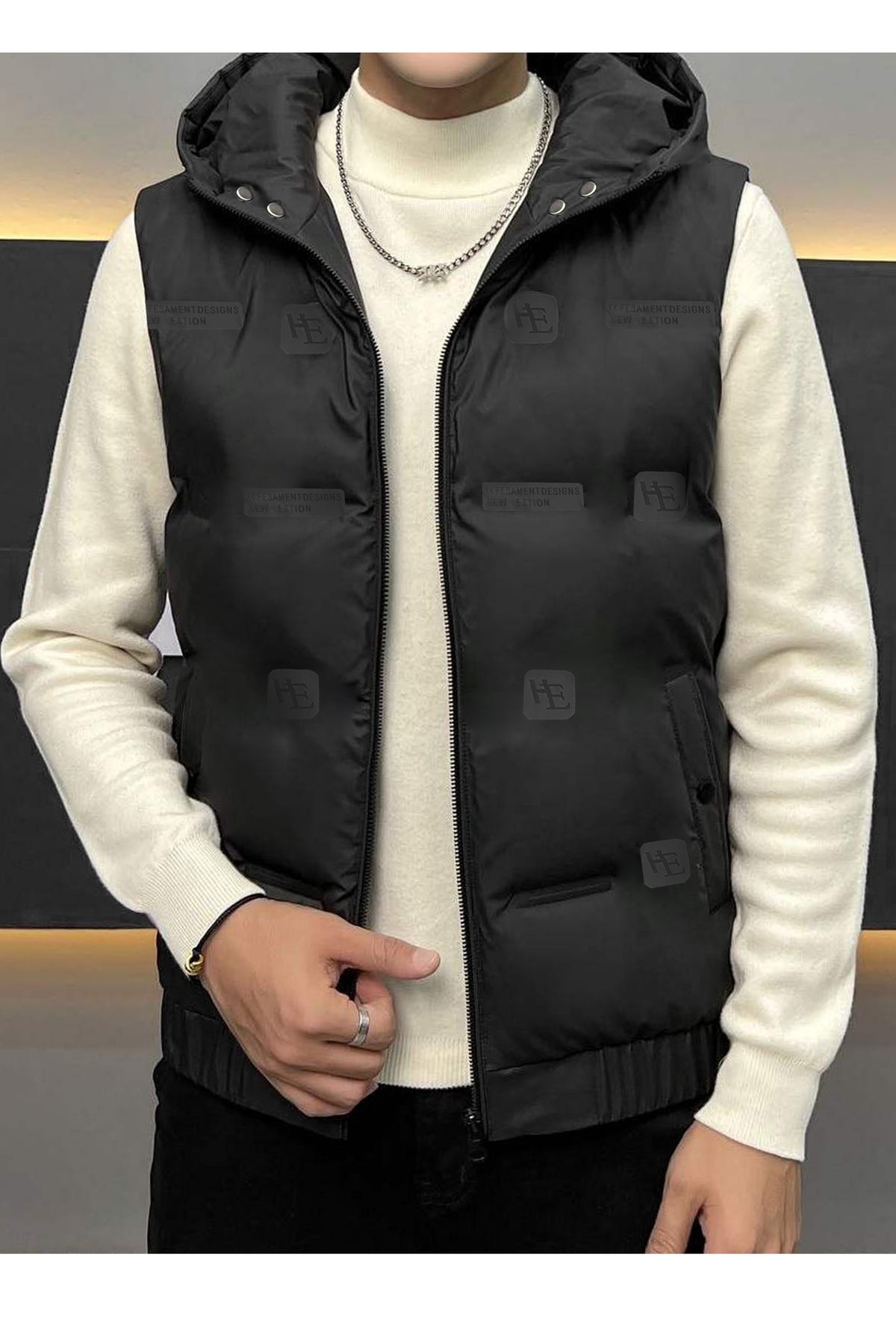 Logo Pattern Quilted Imported Men's Gilet In Black