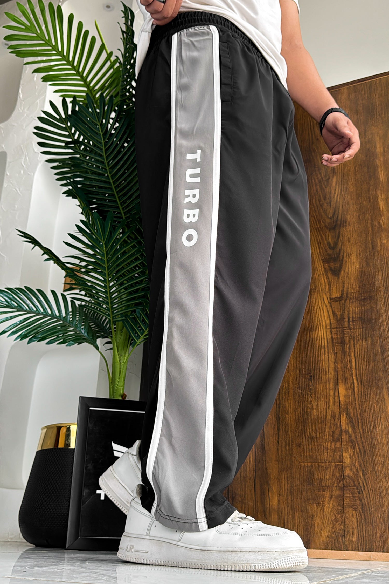 Turbo Panel Typography Micro Loose Fit Trouser