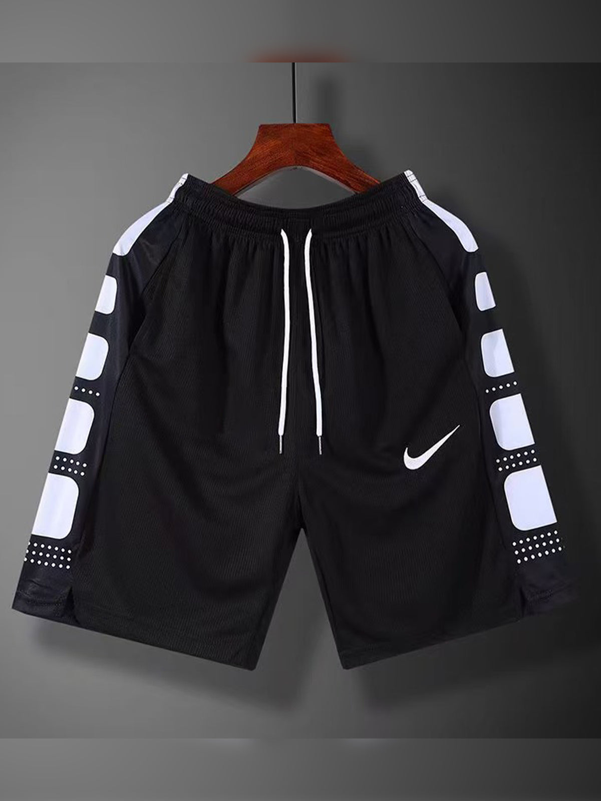 Nke Elite Stripe Basketball Shorts In Black