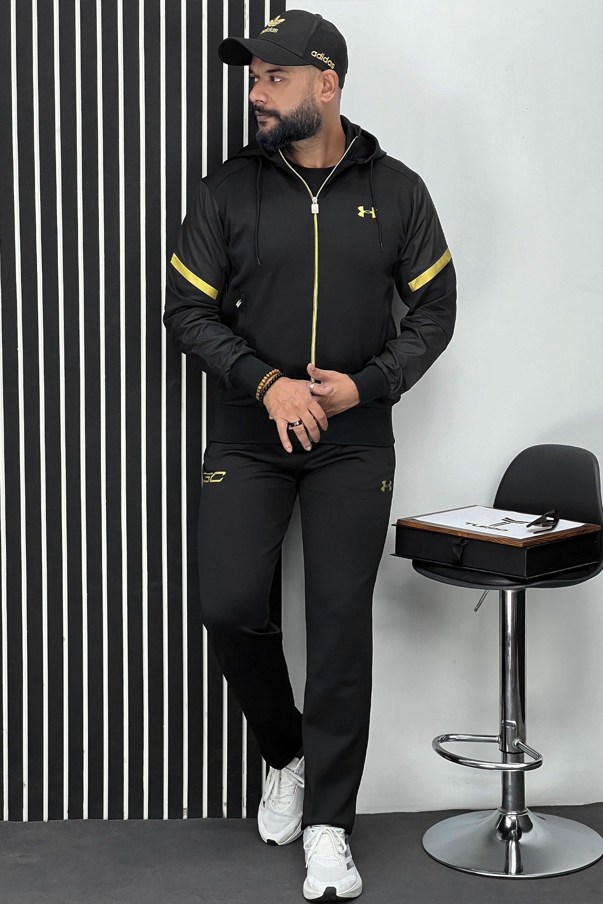 Undr Armr Elegant Style Sportswear Men Zipper Tracksuit