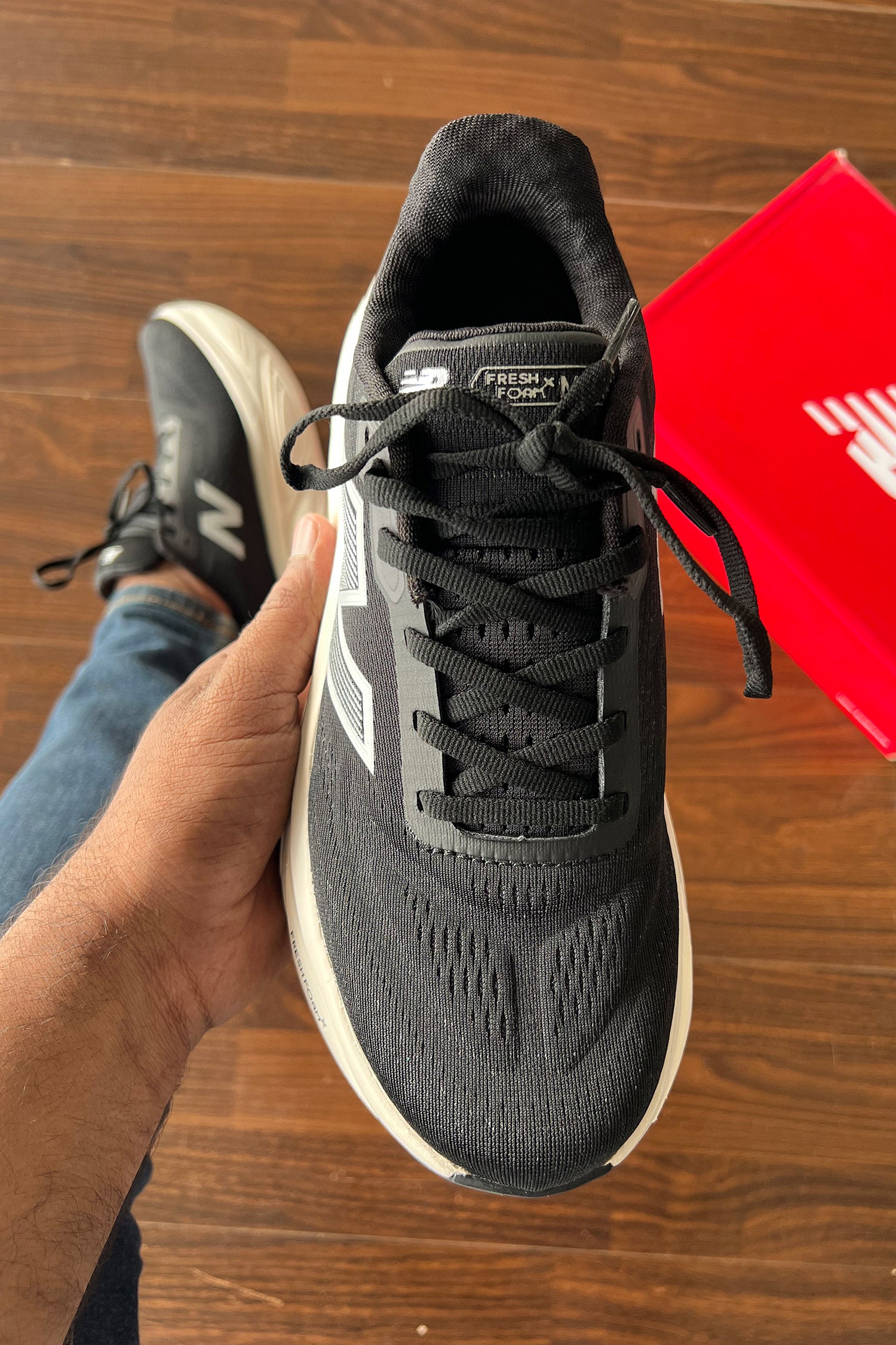 New Balnce Fresh Foam SE Sneakers In Black