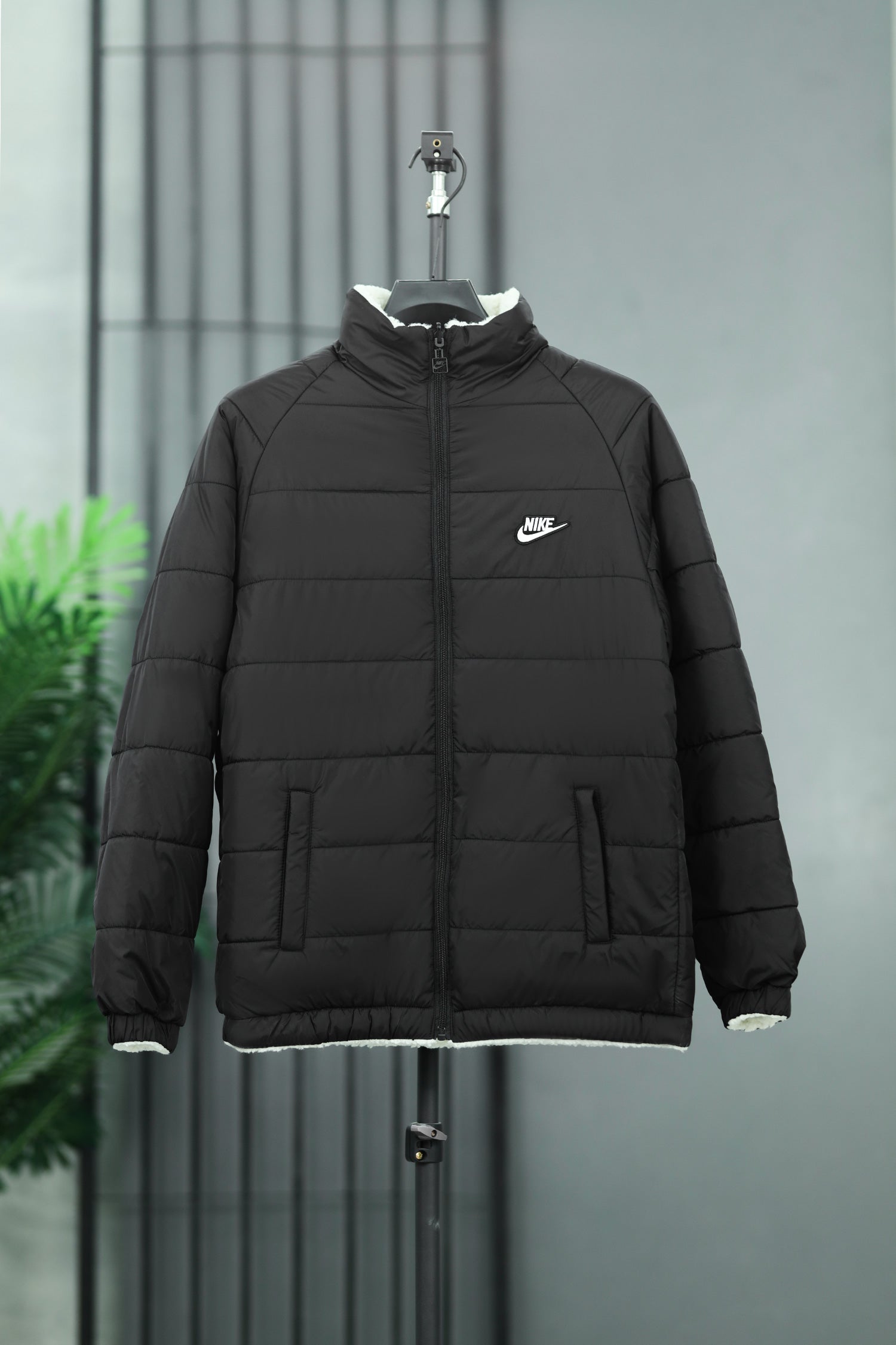 Nke Reversible Double Face Sherpa Imported Puffer Jacket In Black