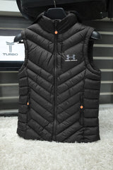 Undr Armr Cold Gear Quilted Imported Men's Gilet In Black