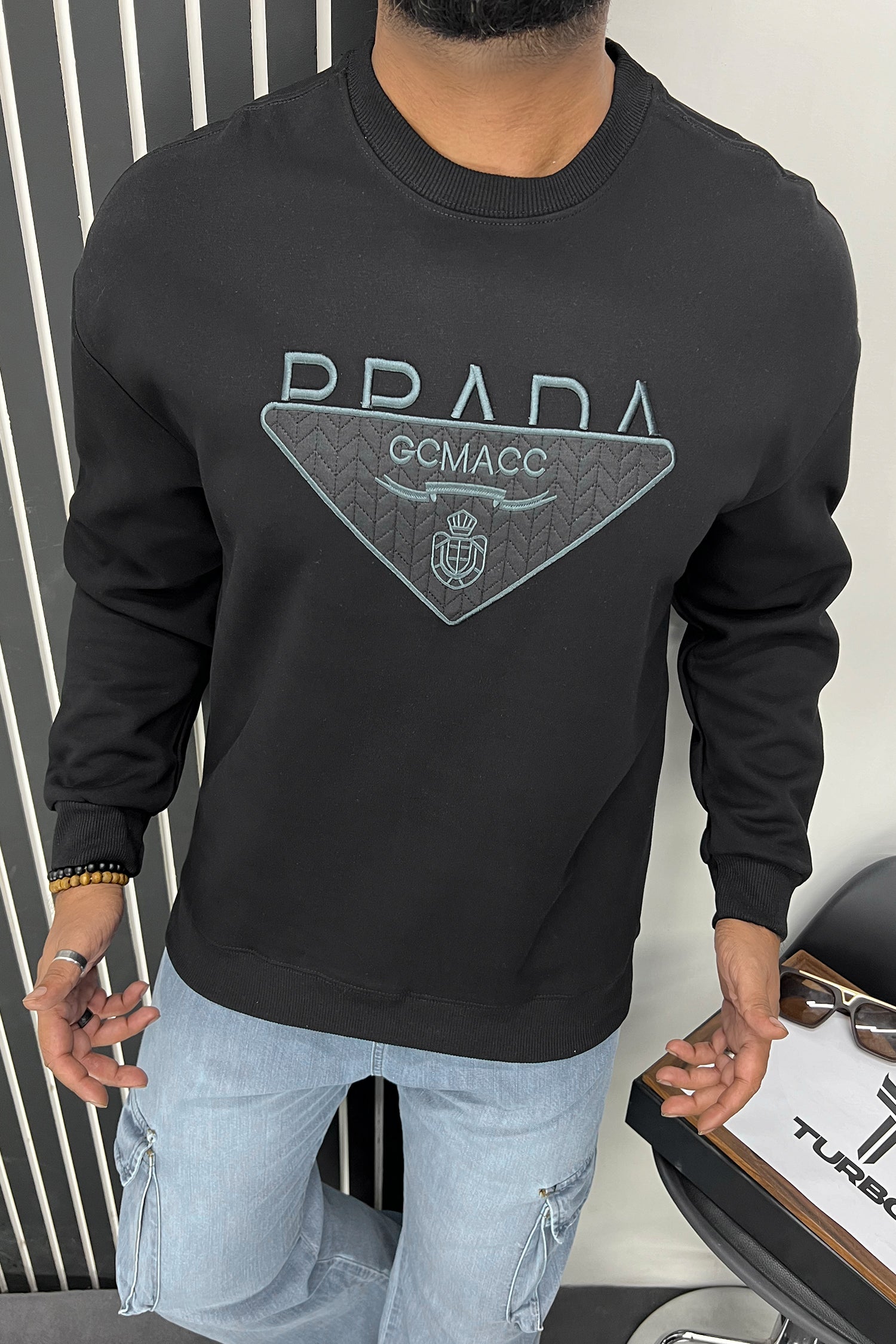 Embriodered Logo Full Sleeves Men's Sweatshirt