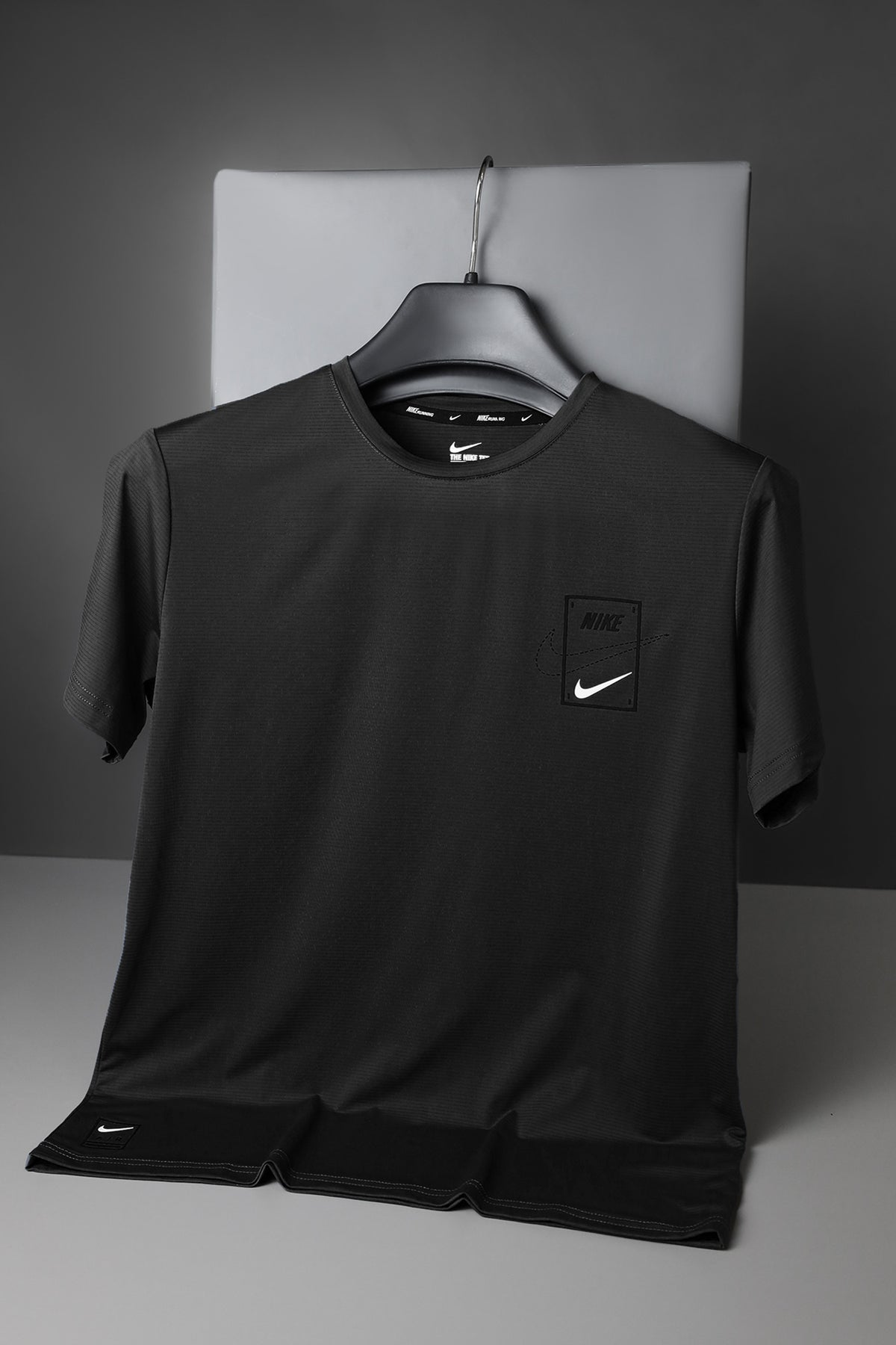 Nke Air Max Box Graphic Dry-Fit Tee In Black