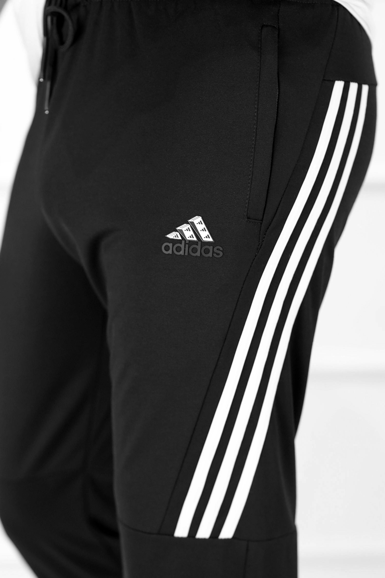 Adds Techfit Future Icon 3-Stripes Sportswear Trouser