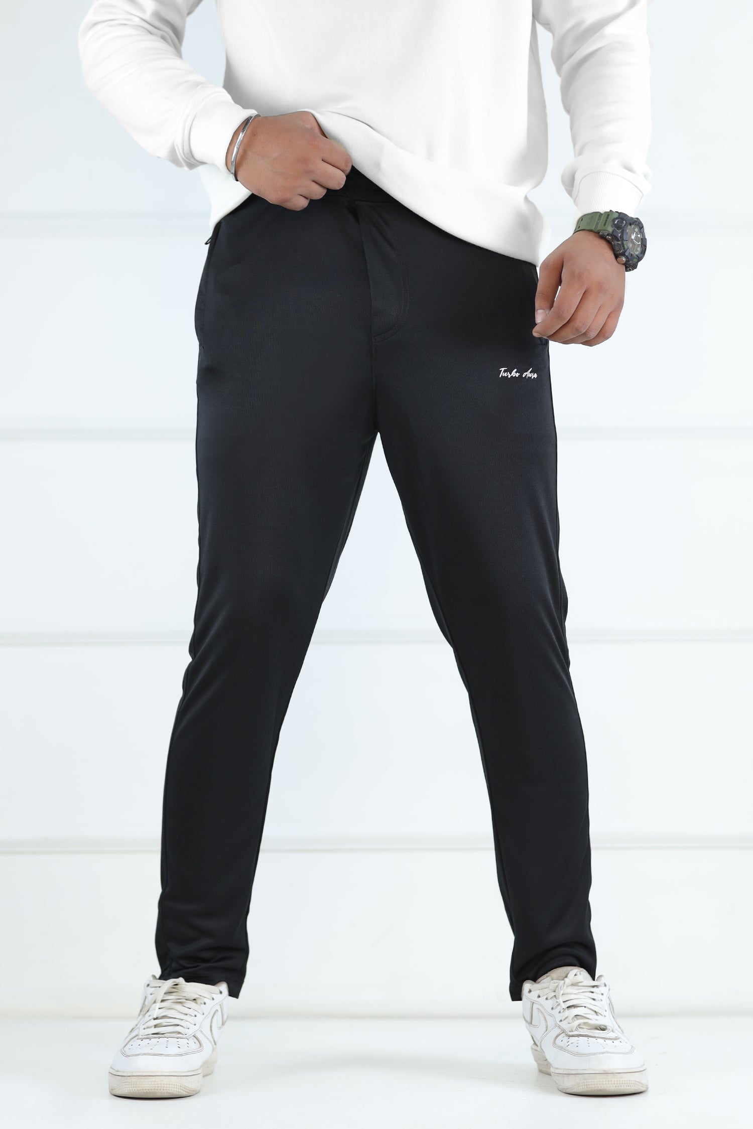 The Turbo Aura Team Goals Quick-Dry Trouser In Black