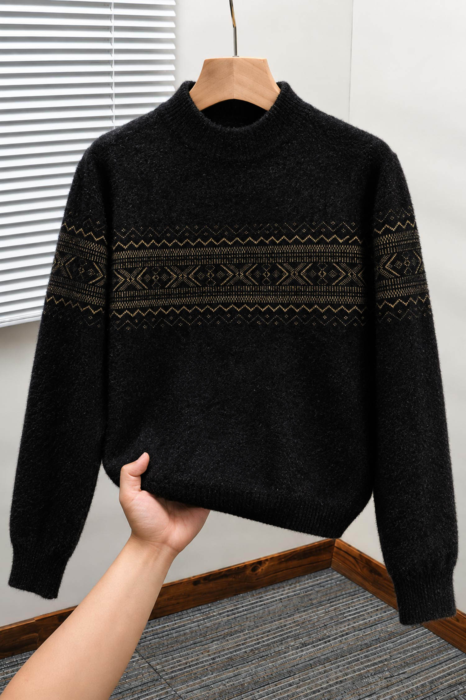 Nordic Pullover Pattern Imported Round Neck Rabbit Wool Men's Sweater In Black