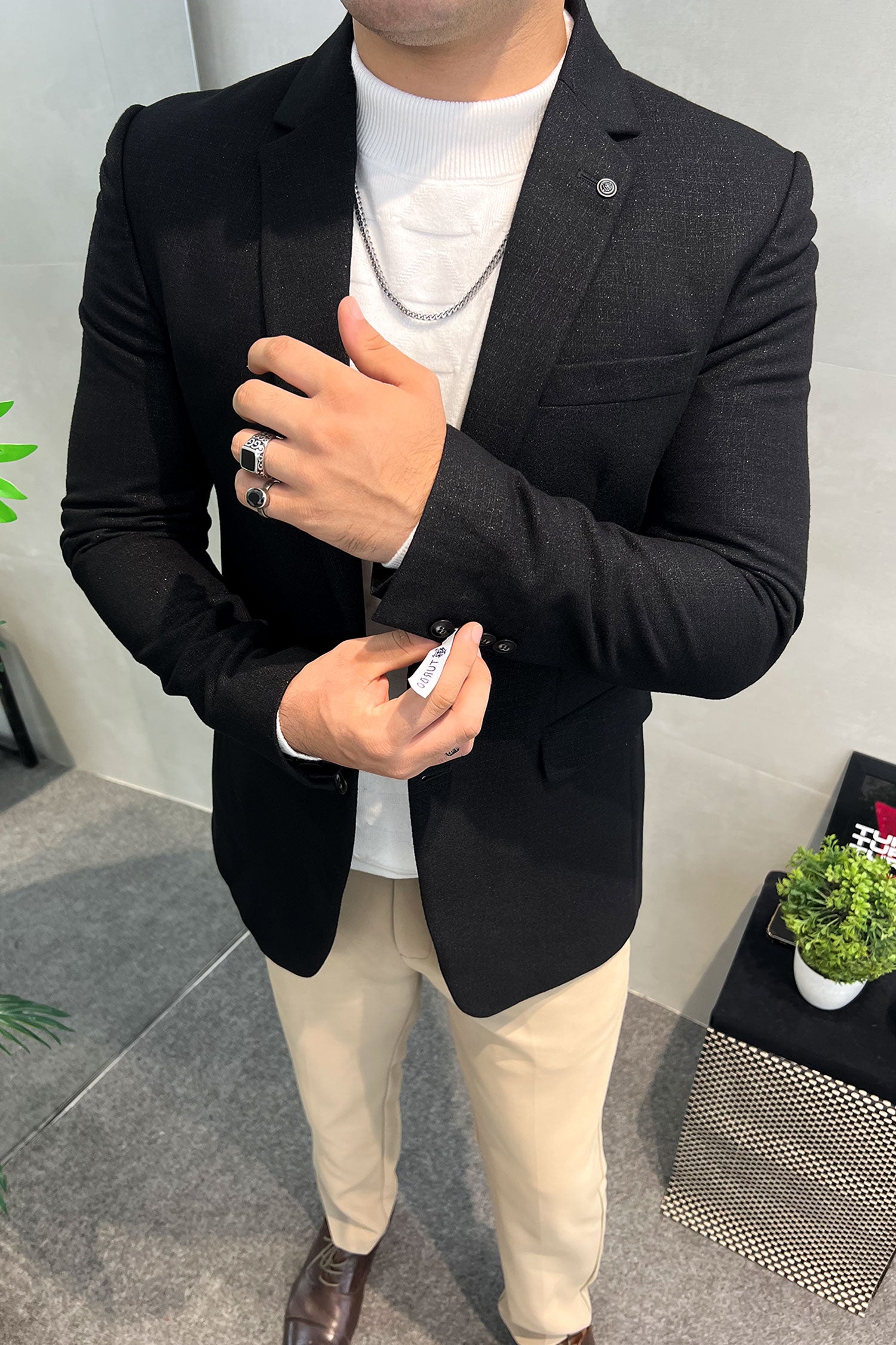 Turbo Structured Top-Notch Lapel Imported Men Blazer In Black