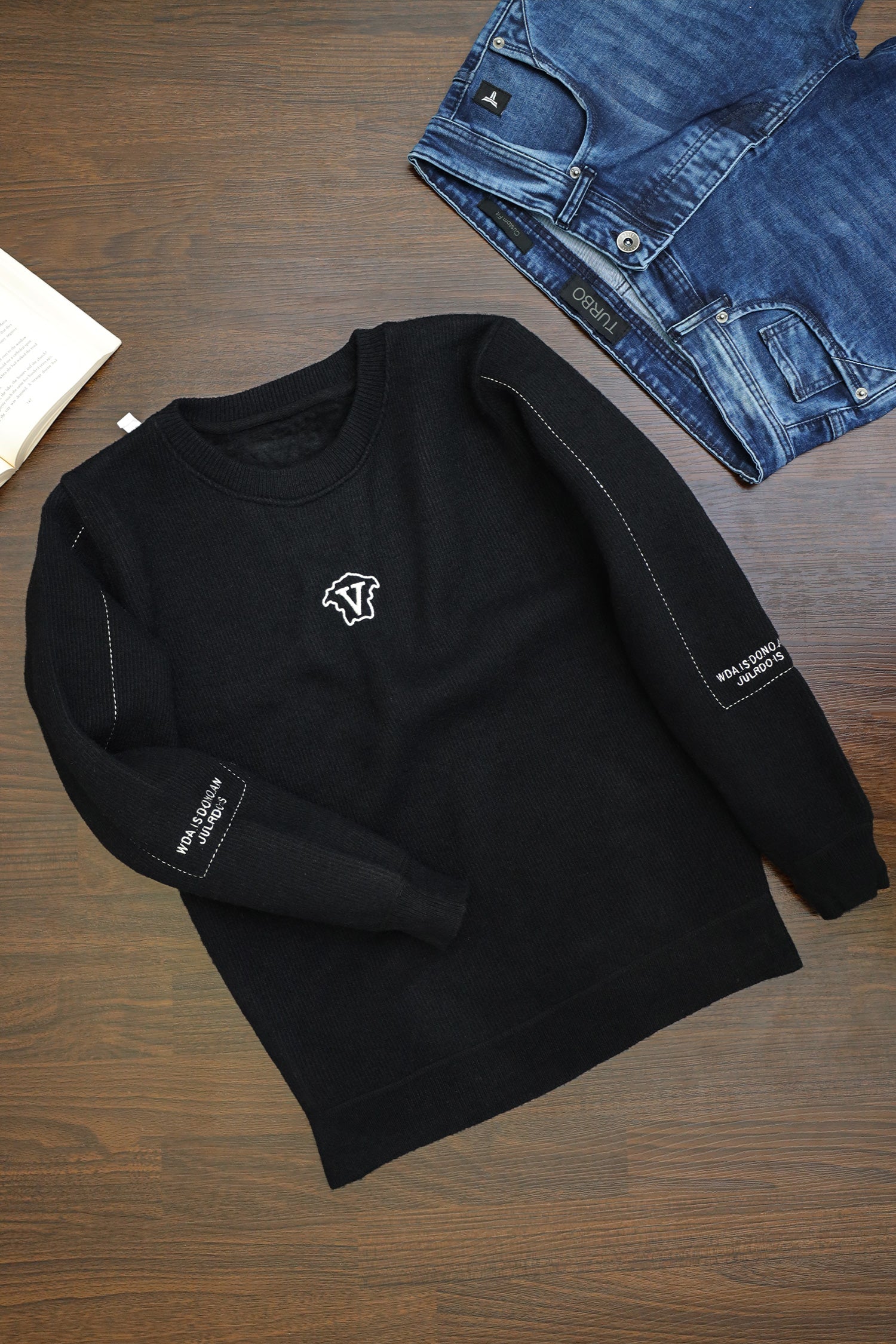 Lining Pattern Round Neck Imported Men's Sweatshirt