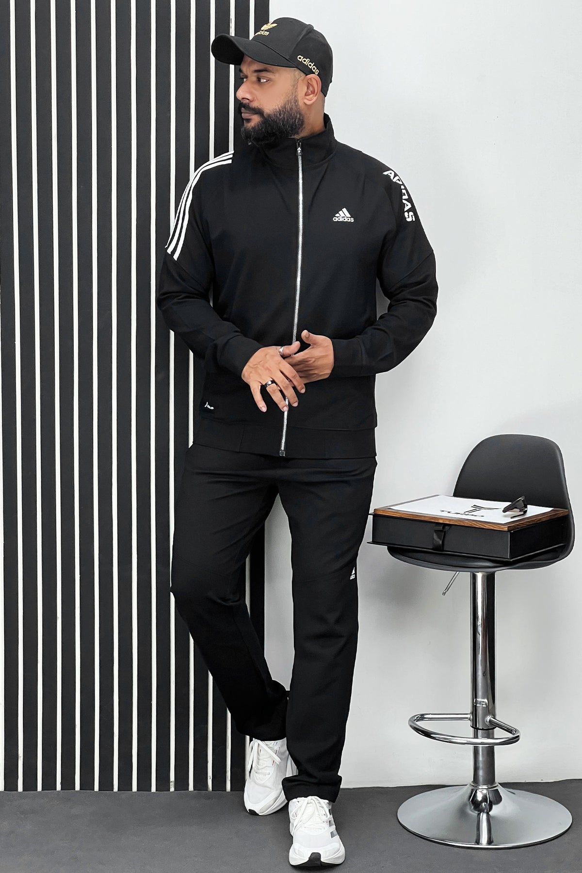 Adds Signature Sportswear Men Zipper Tracksuit