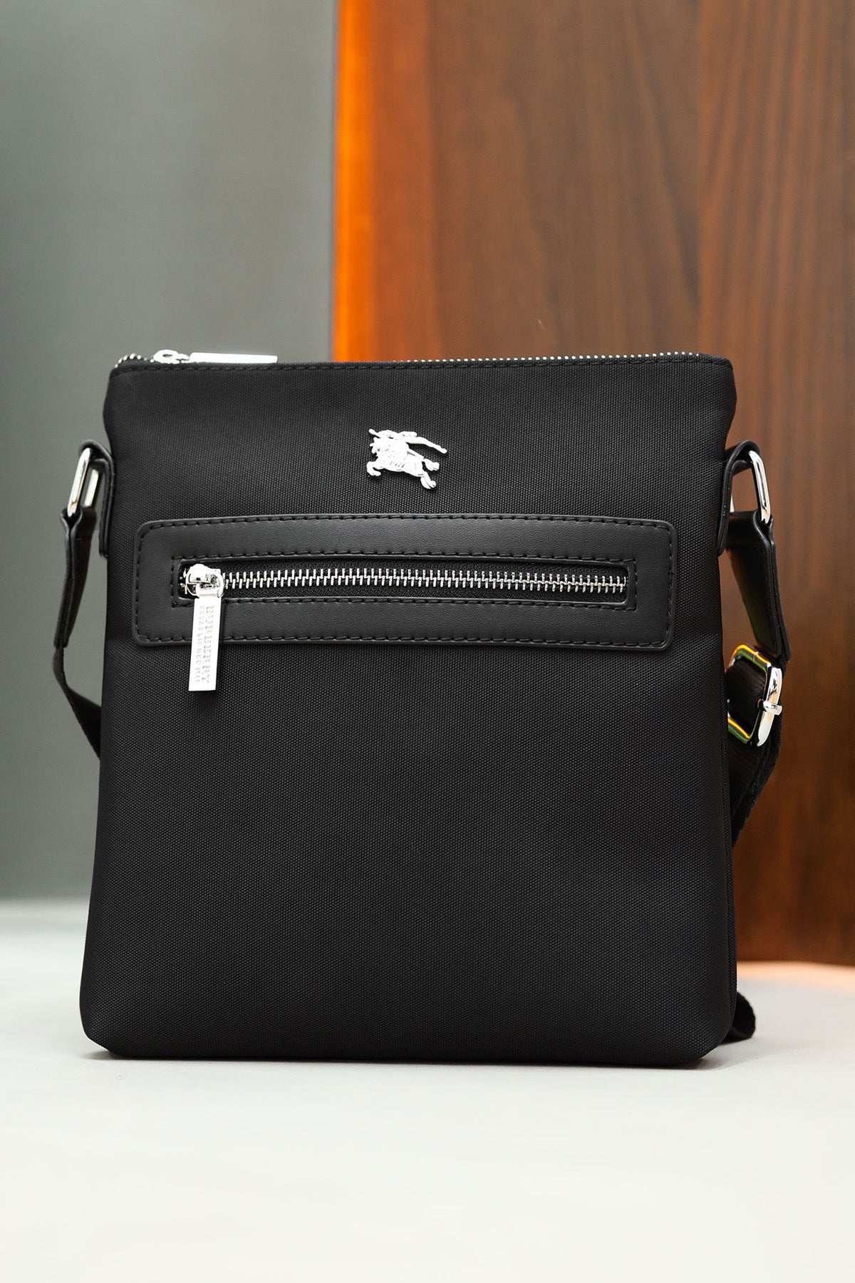 Burbrry Plain PU Leather Cross Body Bag in Black