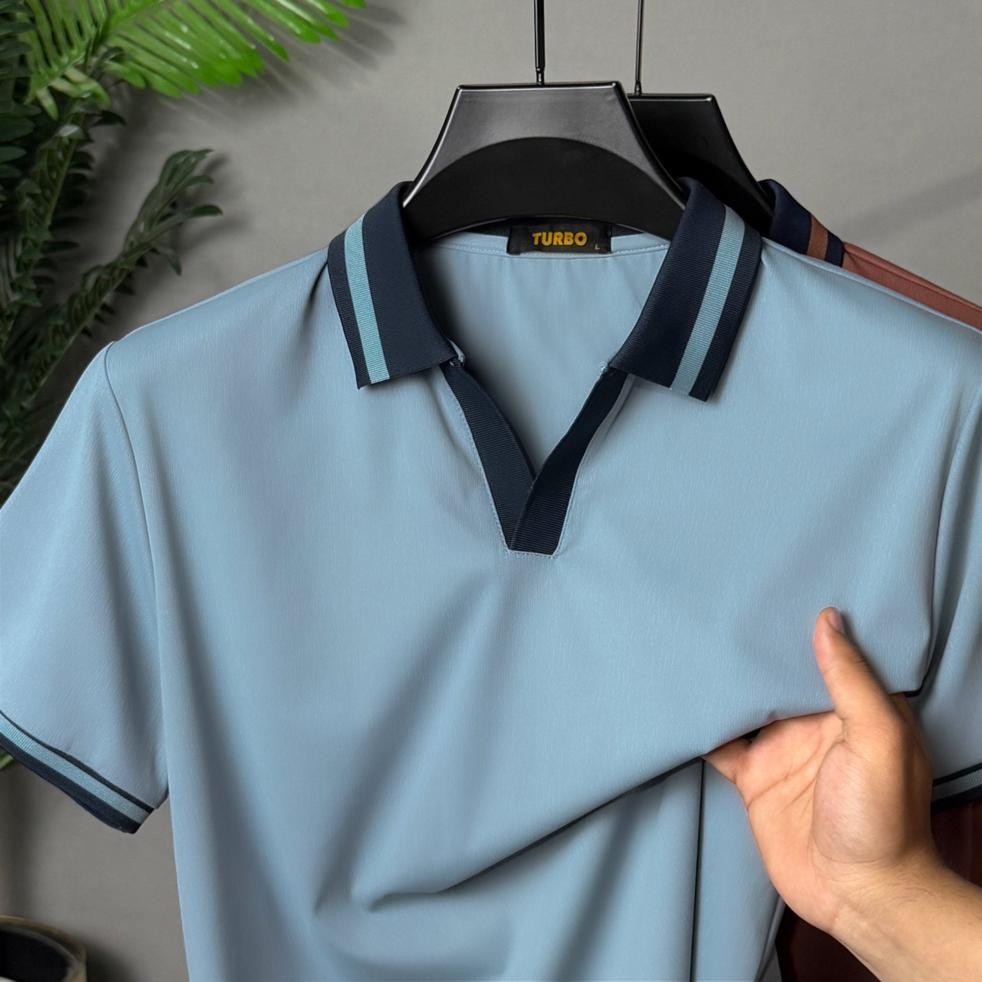 Turbo V Neck Design Men's Polo T-Shirt In Blue