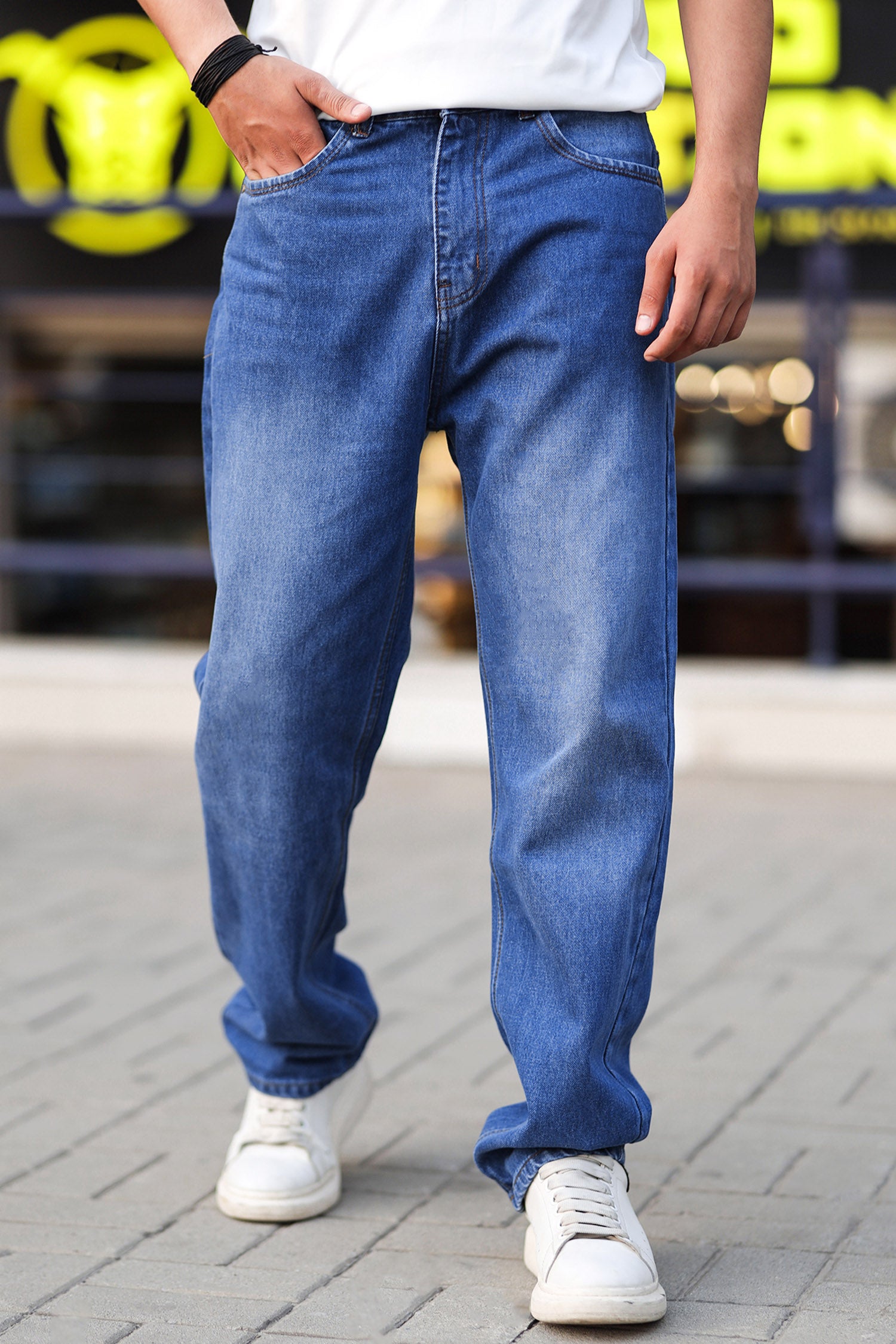 Loose Fit Light Faded Turbo Jeans in Blue