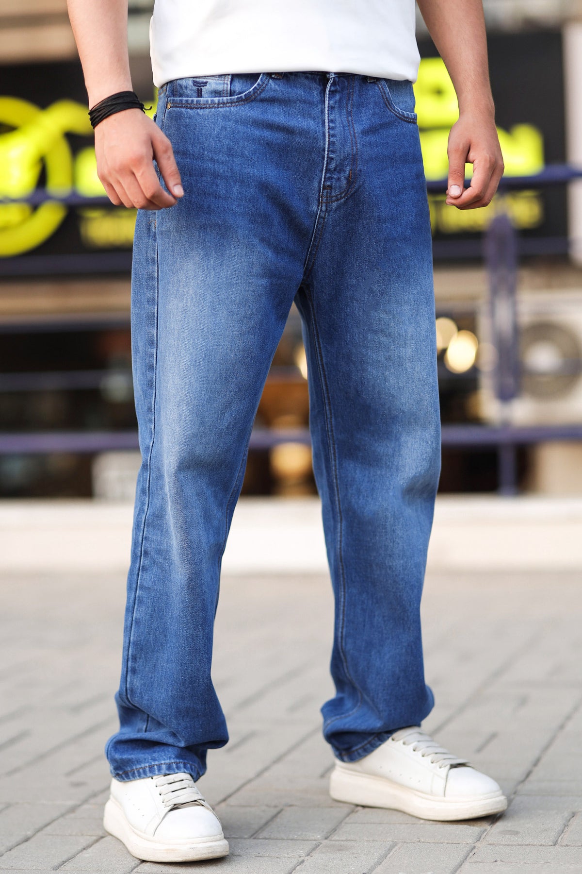 Loose Fit Light Faded Turbo Jeans in Blue