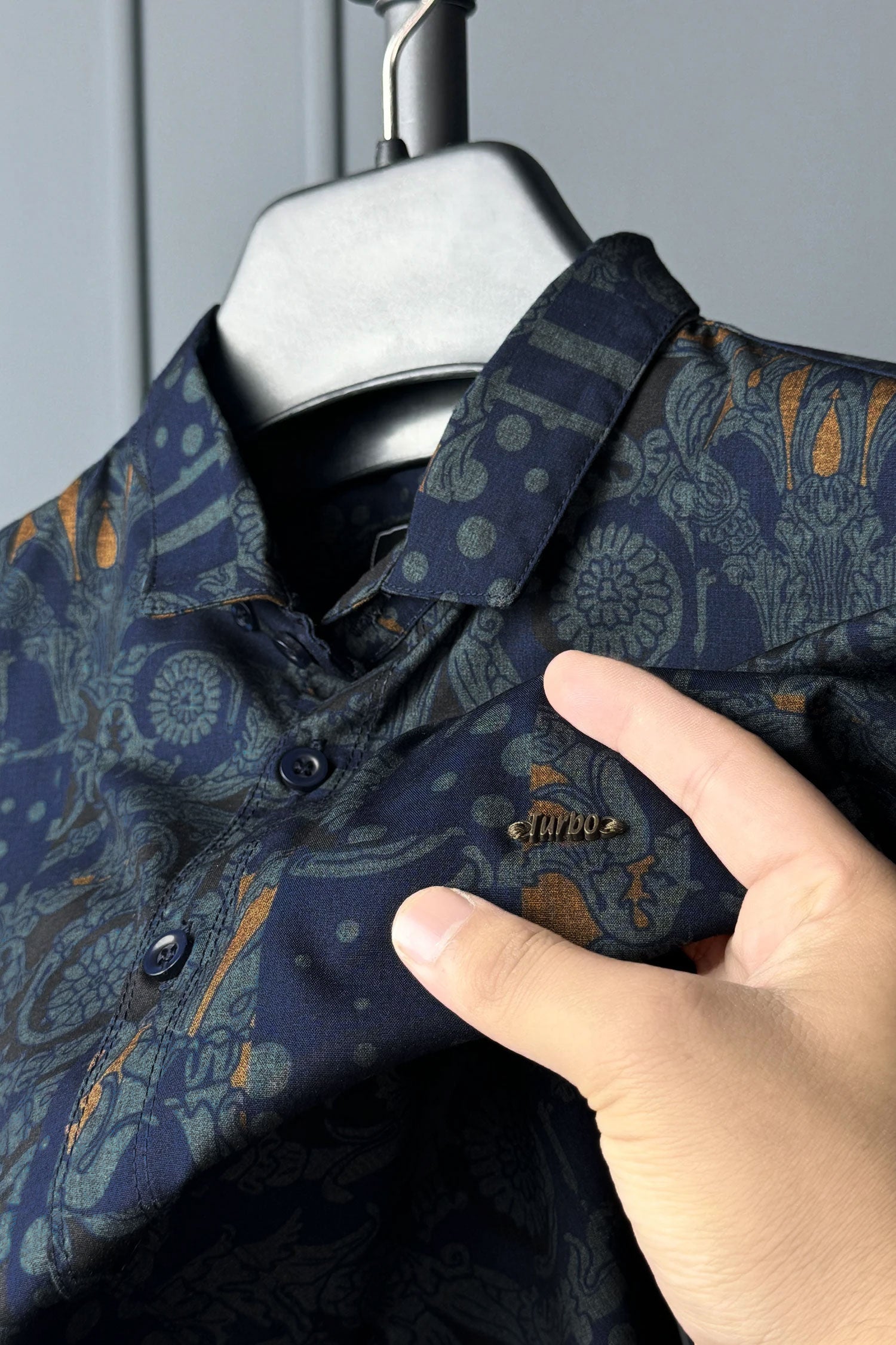 Turbo Retro Flower Motif Long Sleeve Cotton Casual Shirt