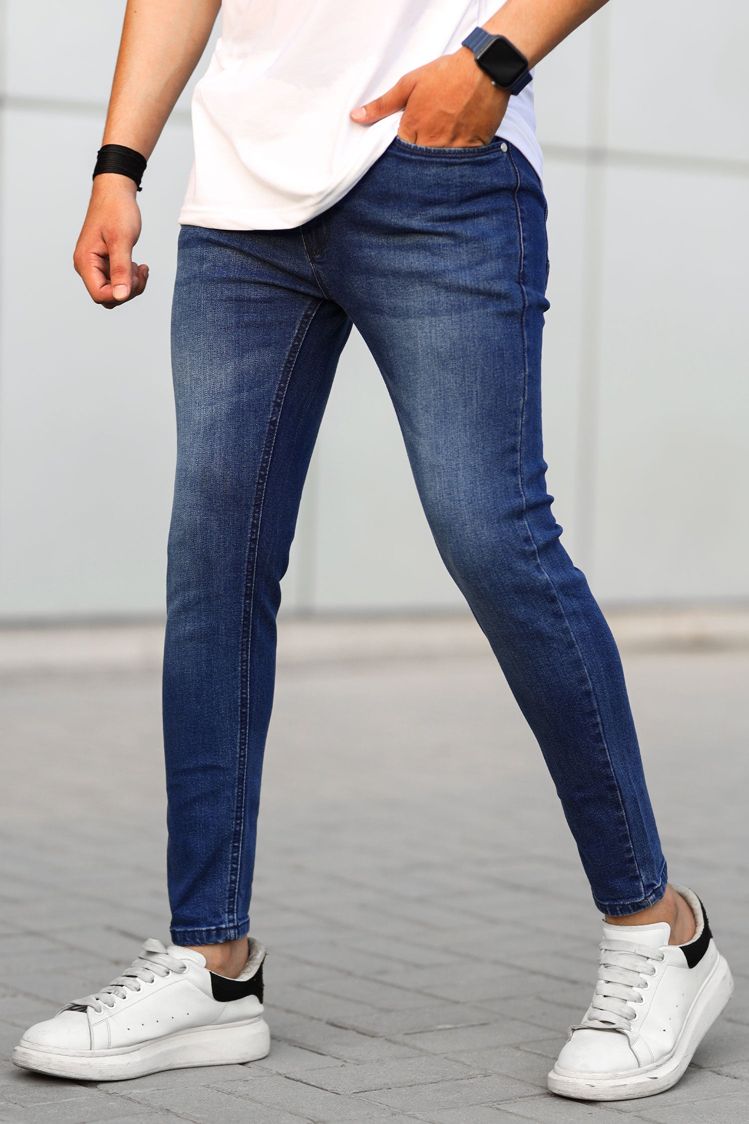 Turbo Ankle Fit Jeans In Blue