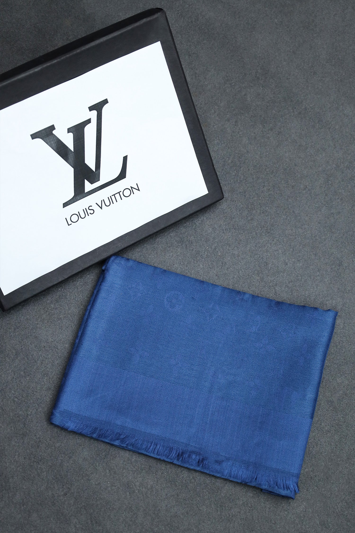 Luis Vten LogoMania Finest Silk Men Mufflers In Blue