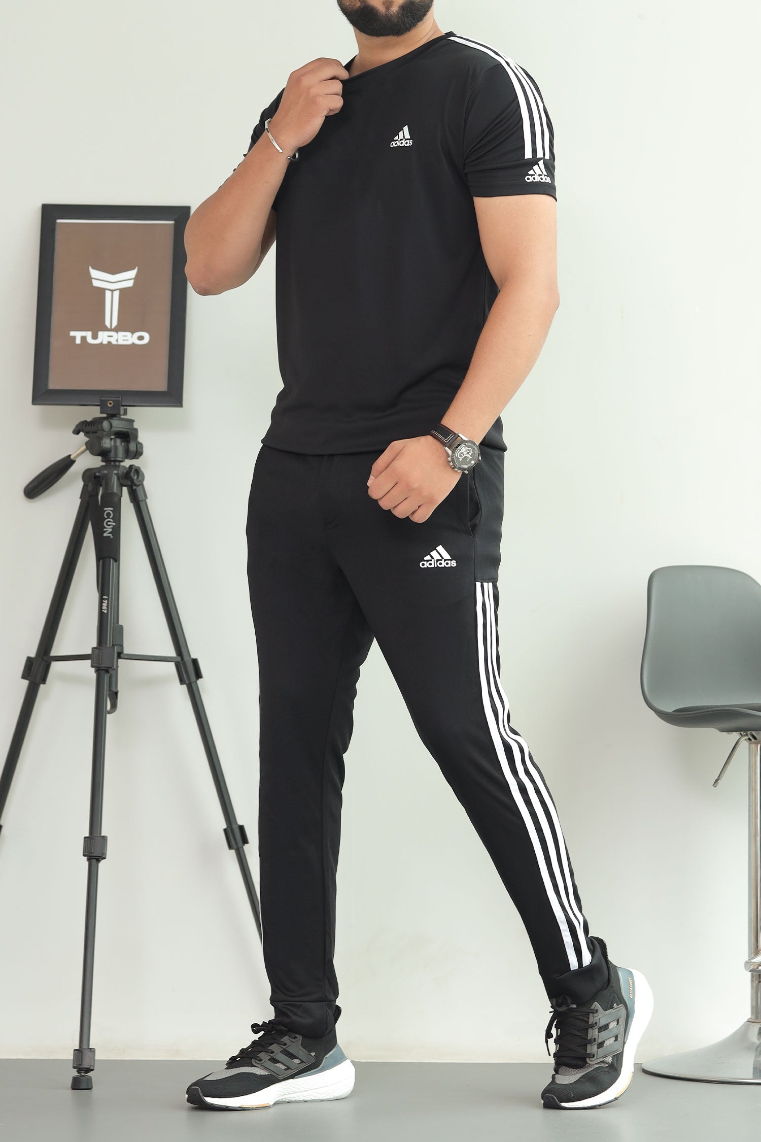 Adds Premium Tri-Line Quick-Dry Tracksuit In Black