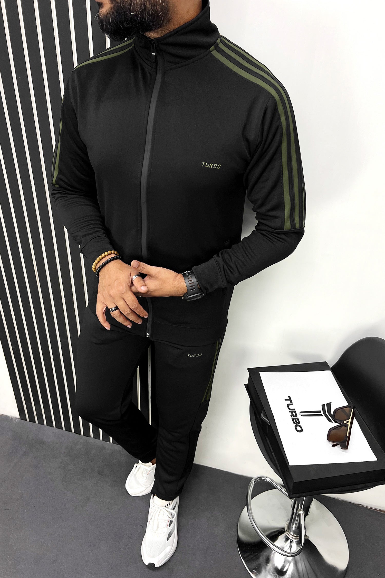 Turbo Stripe Style Men Zipper Tracksuit