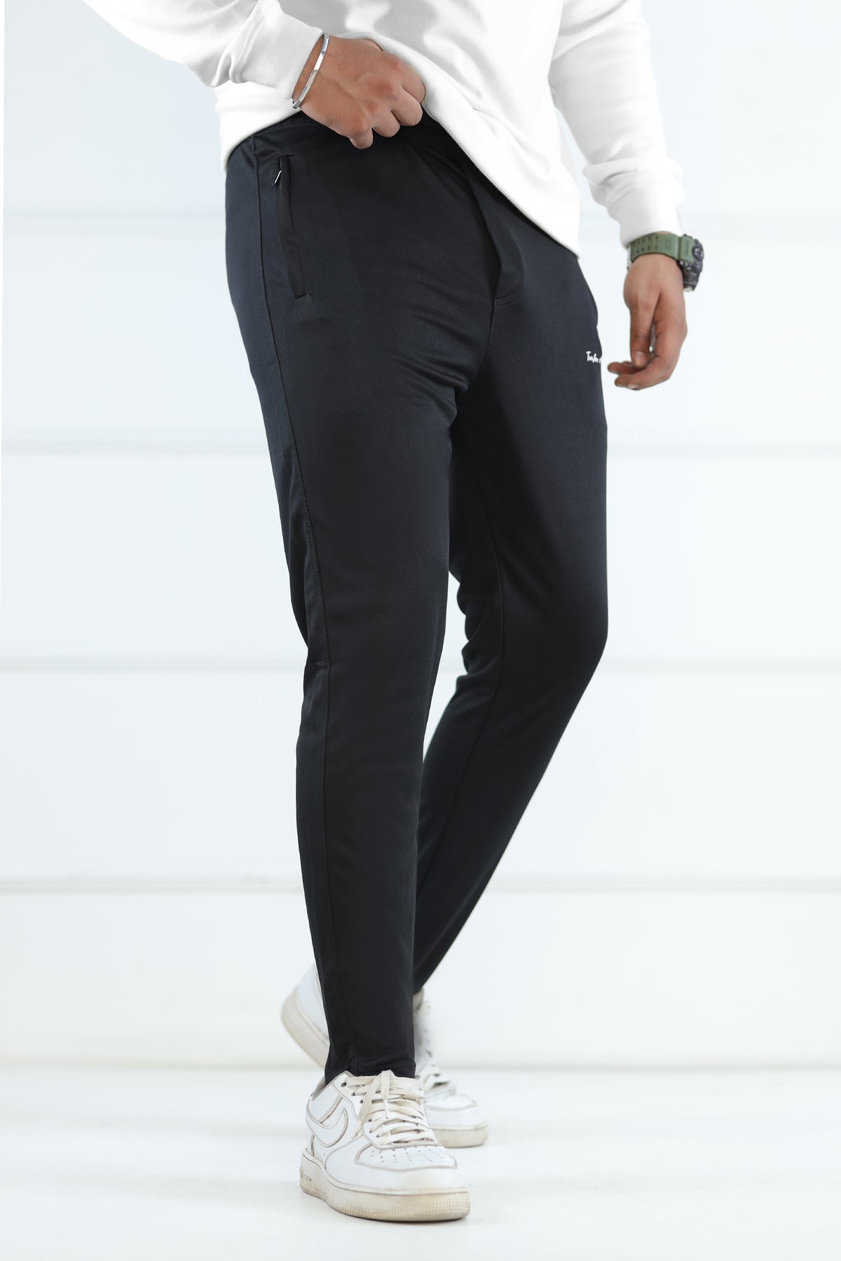 The Turbo Aura Team Goals Quick-Dry Trouser In Black