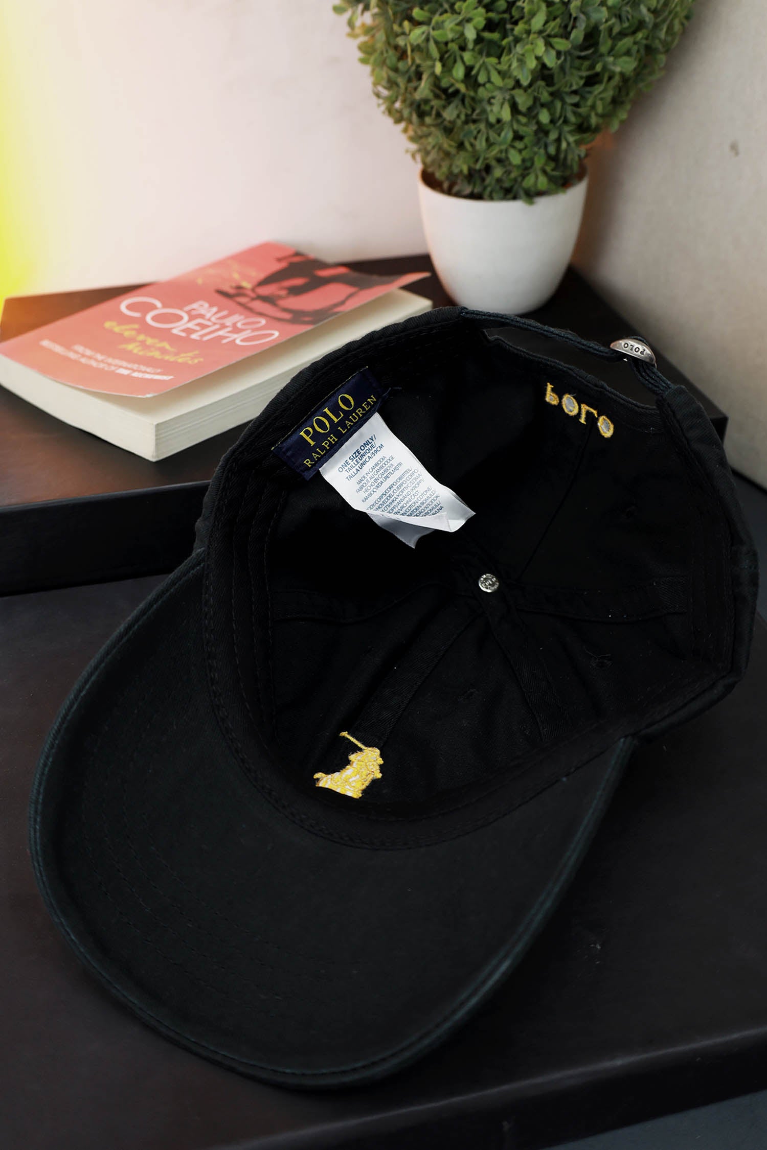 Polo Embroidered logo Cotton Cap In Black And Yellow