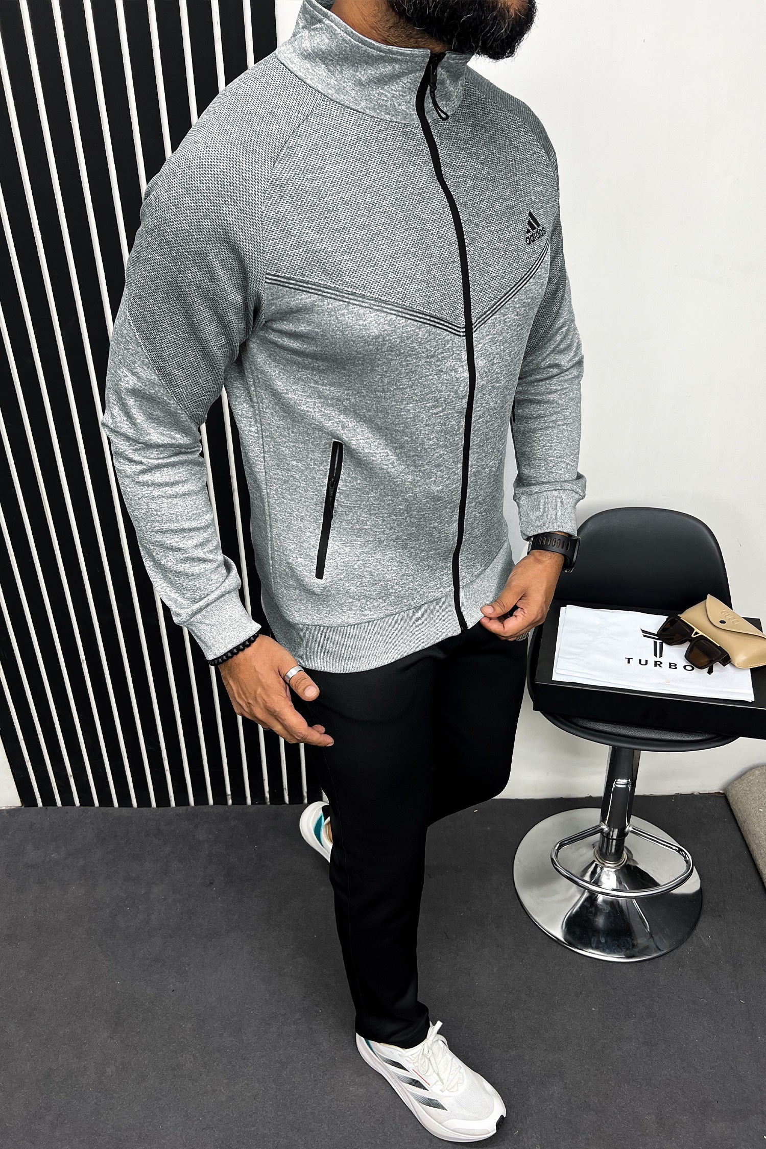 Adds Contrast Tone Sportswear Men Zipper Tracksuit