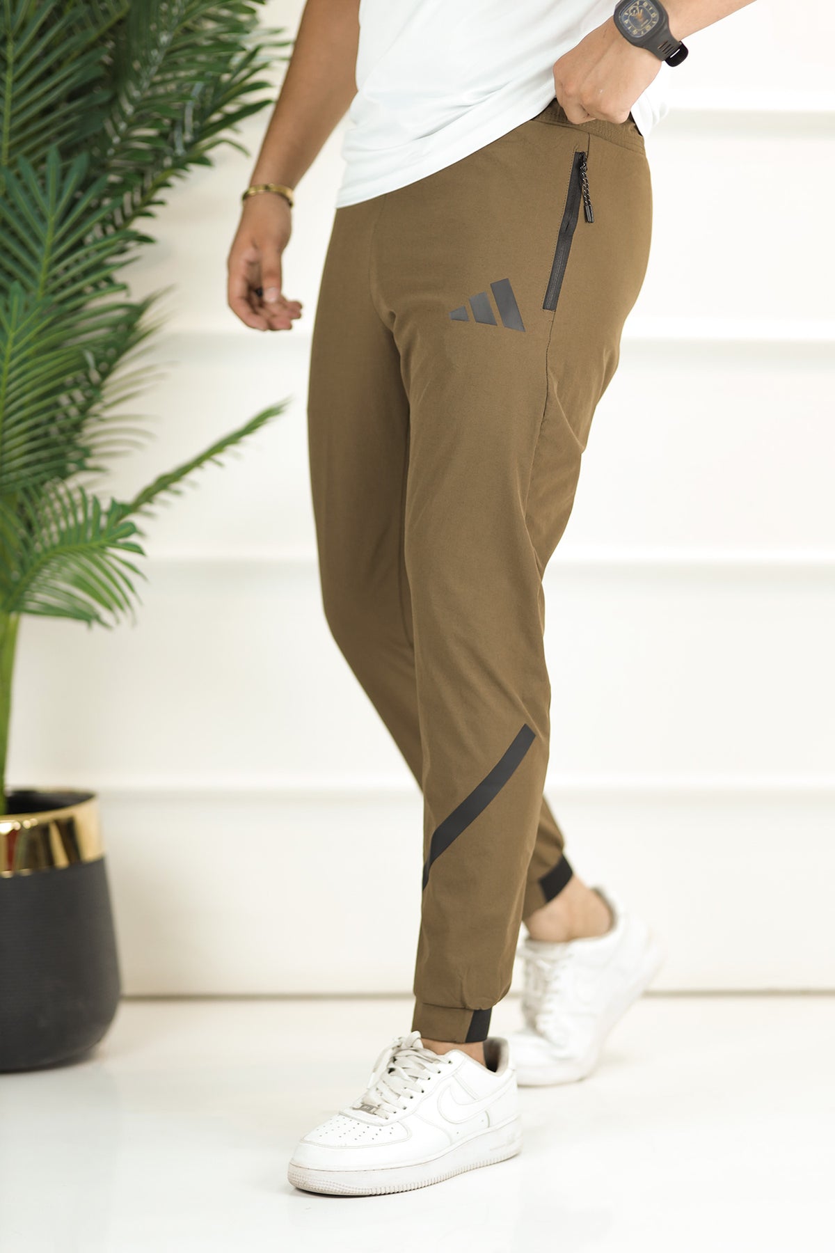 Adds Bottom Stripes Micro Premium Sportswear Trouser In Brown