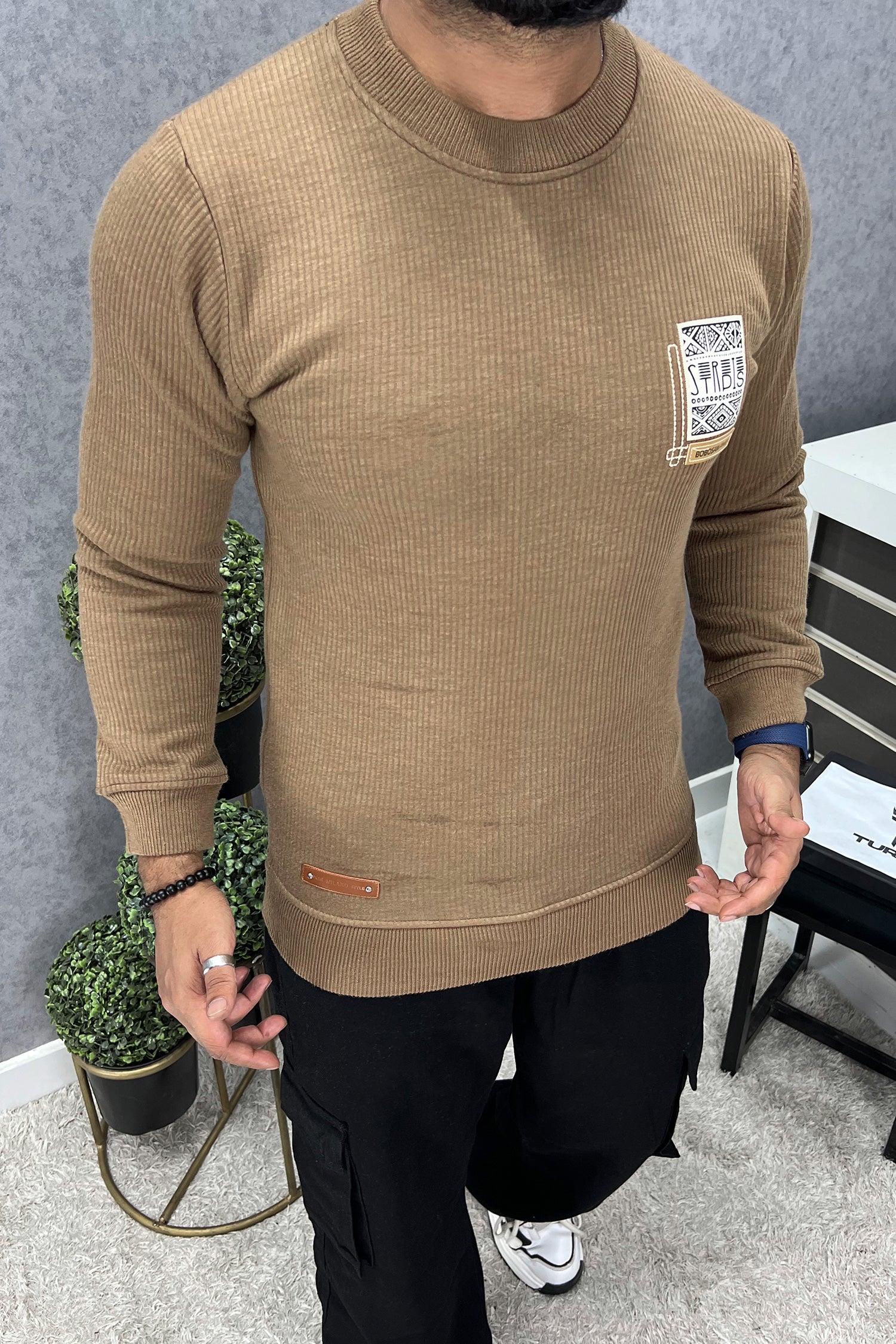 Lining Texture Round Neck Imported Men's Sweatshirt