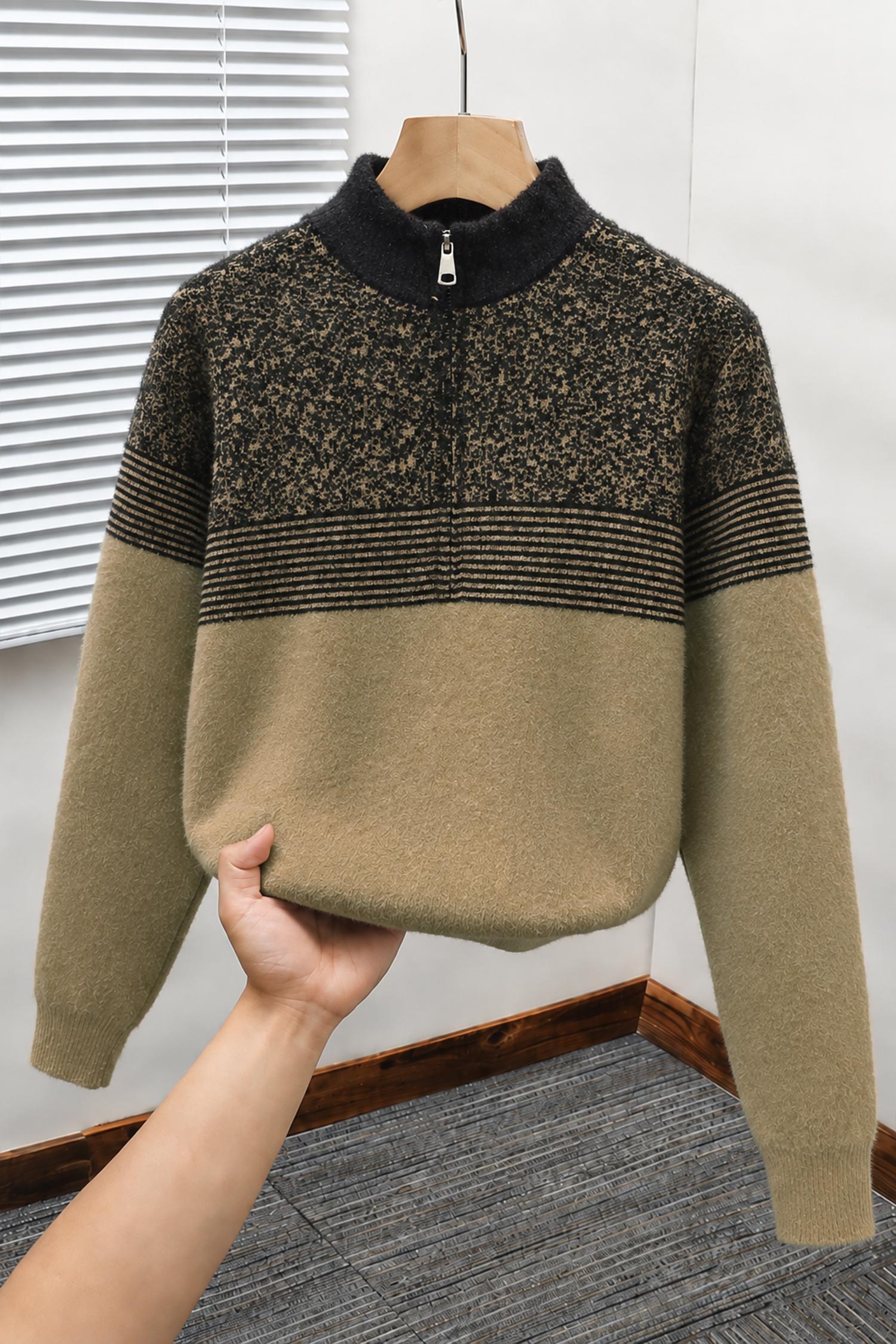 Organic Color-Block Quarter-Zip Imported Rabbit Wool Men's Sweater In Brown