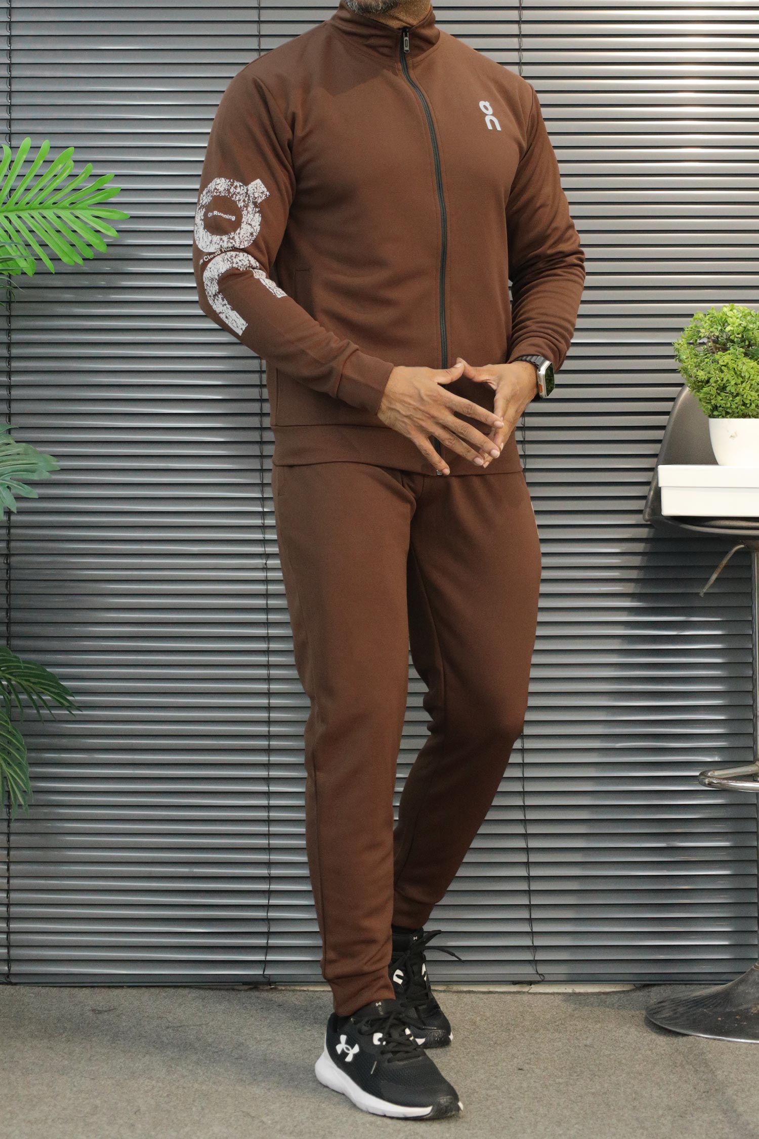 On Clod Running Graphic Zipper Men's Co-Ord Set