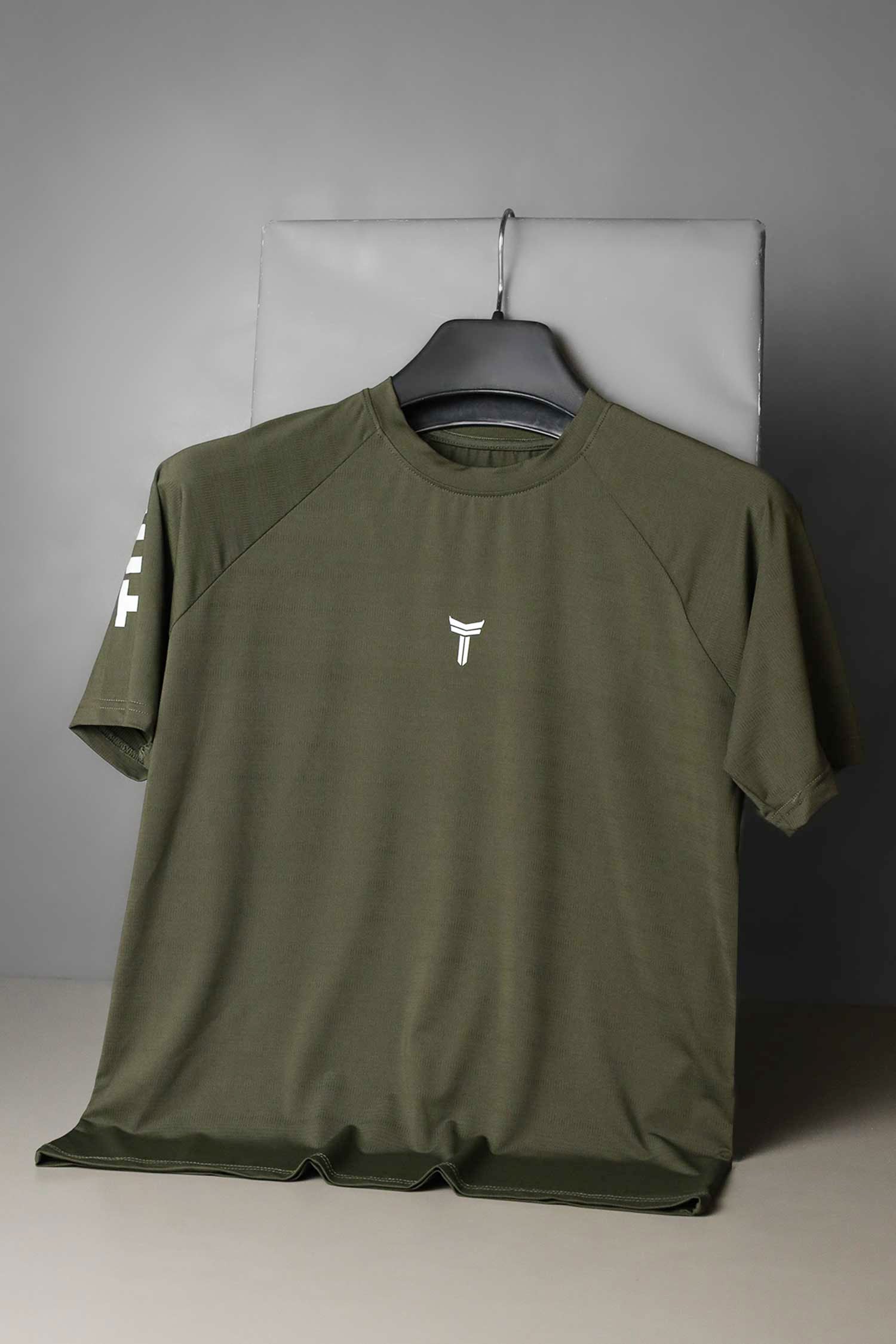 Turbo 'Statement Sleeve' Raglan Dry-Fit Tee