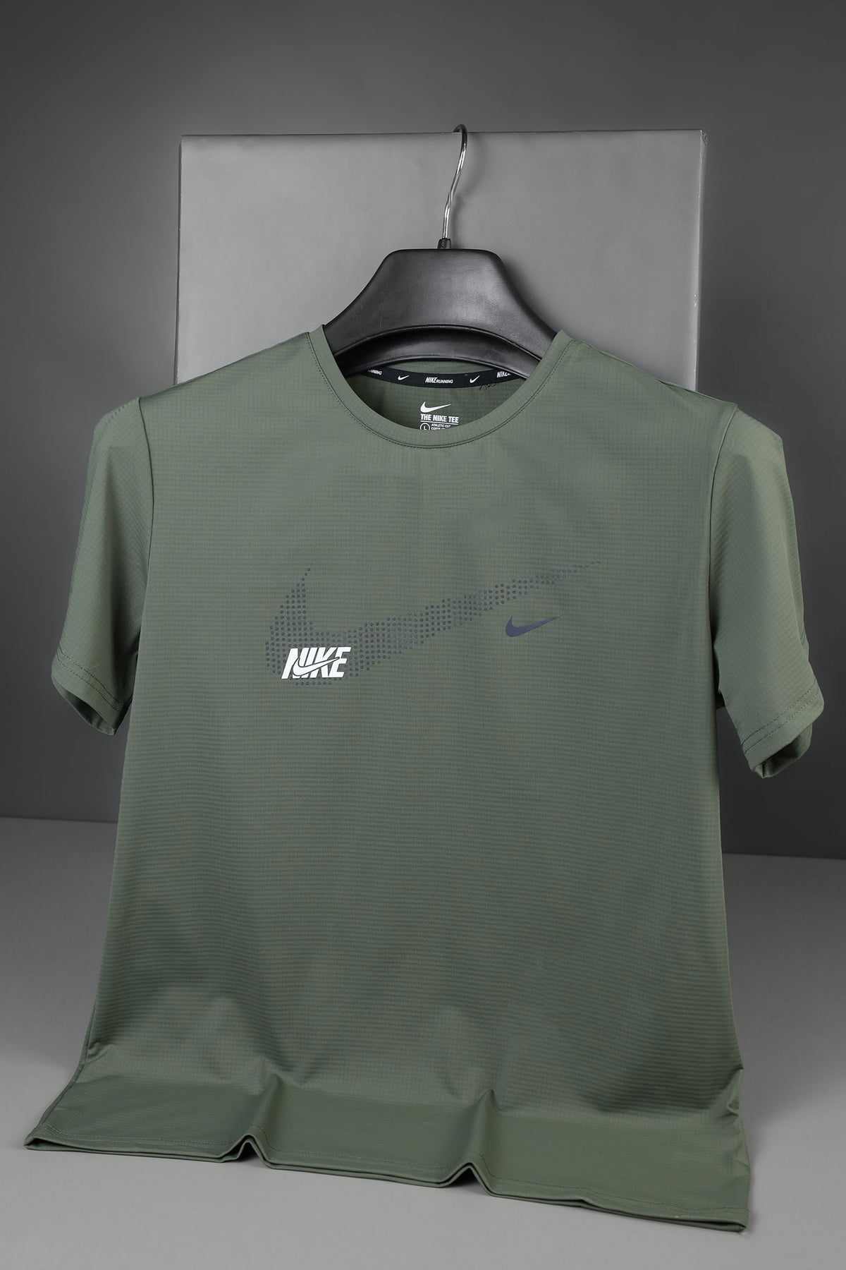 Nke Run Division Training Dry-Fit Tee In Camo Green