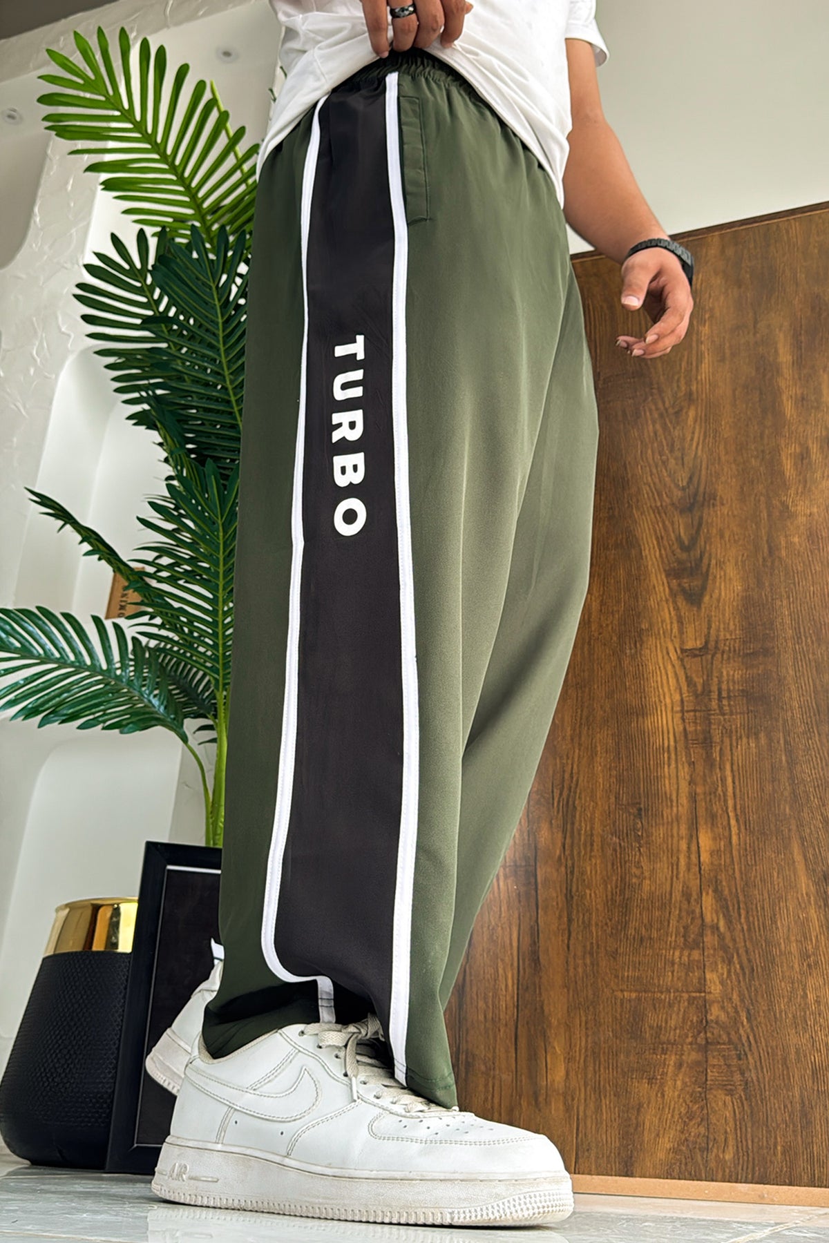 Turbo Panel Typography Micro Loose Fit Trouser