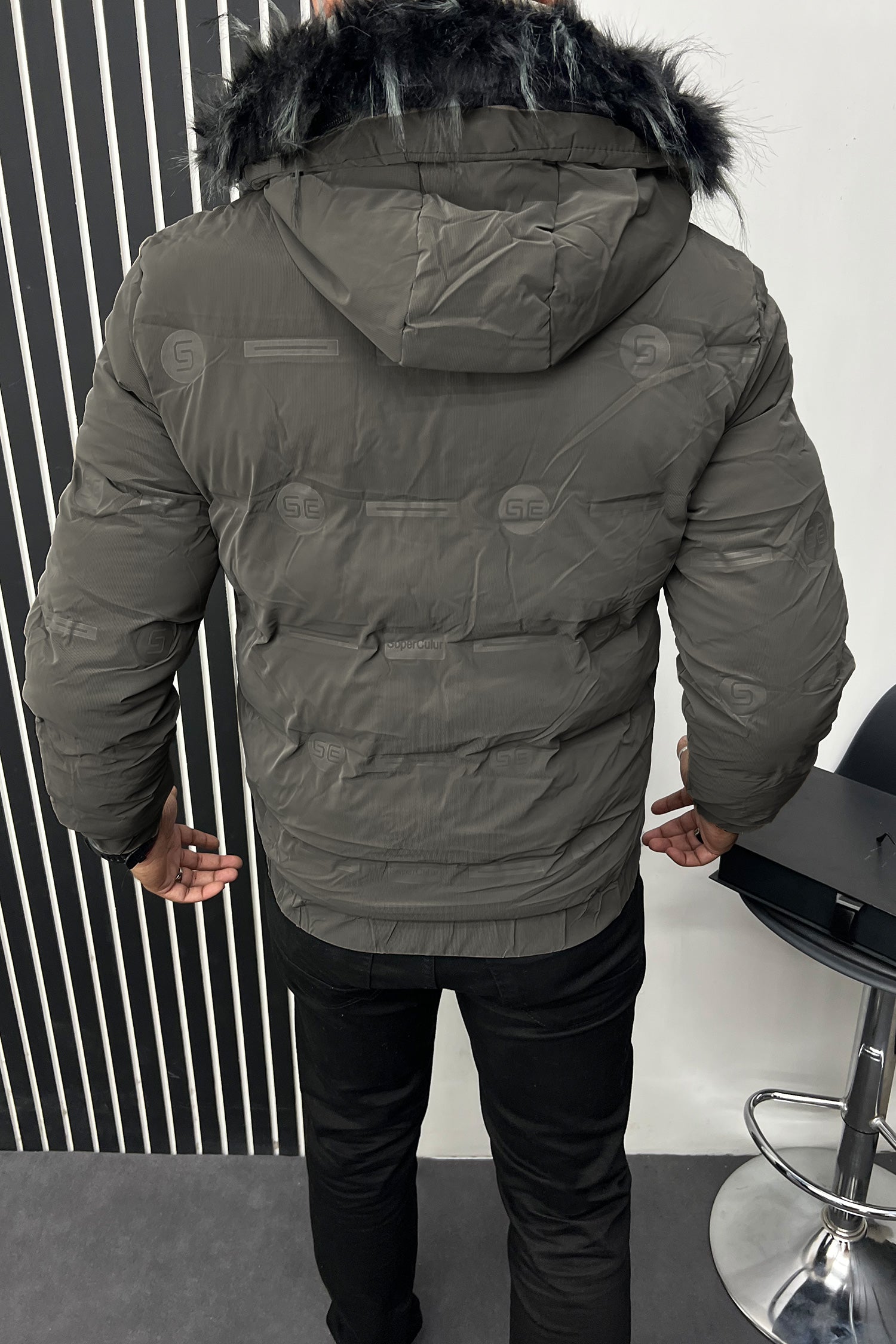 Fashionable Trendy Hood Style Imported Puffer Jacket