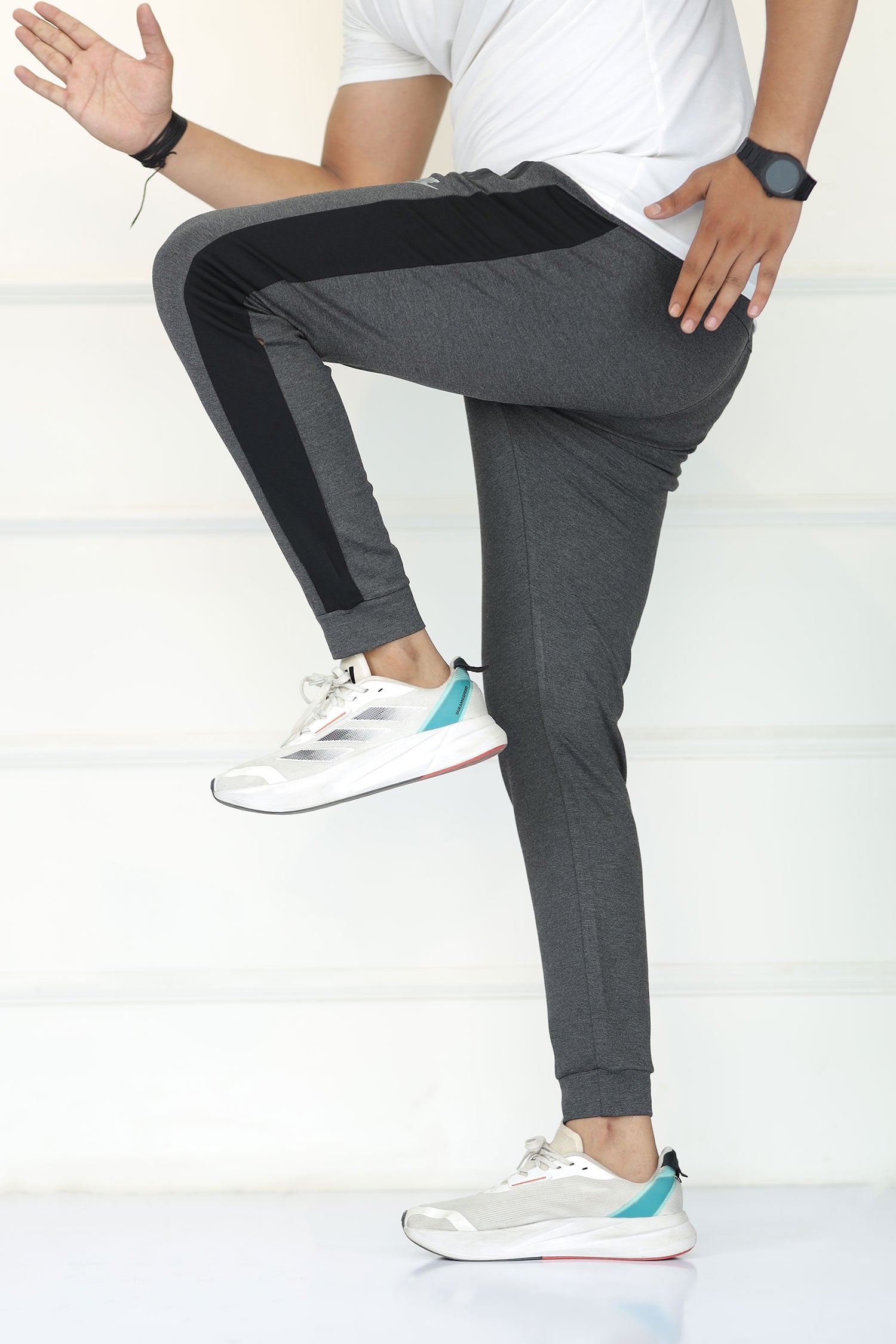 Nke 'Gravity-Defy' 4-Way Stretch SlimFit Trouser