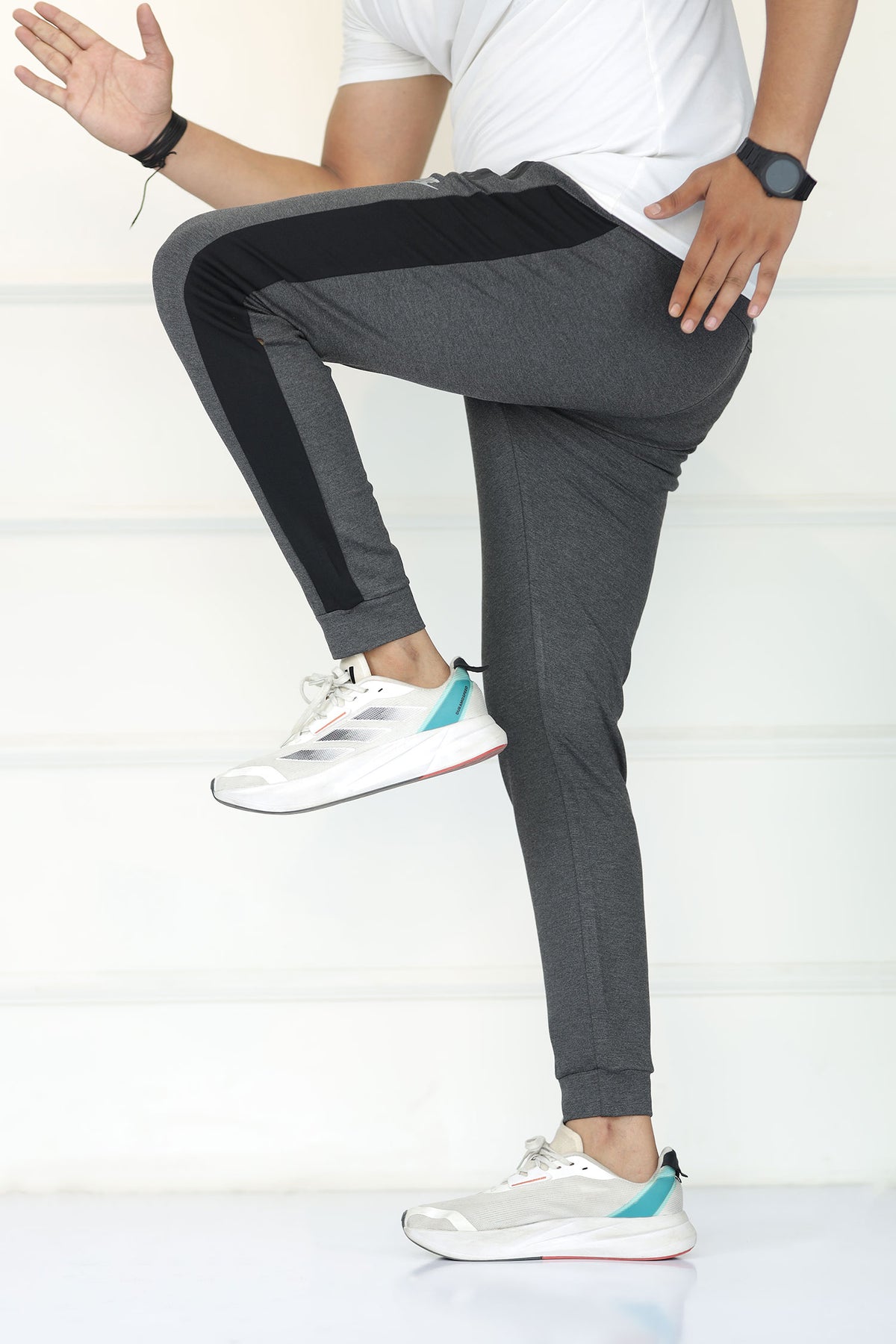 Nke 'Gravity-Defy' 4-Way Stretch SlimFit Trouser
