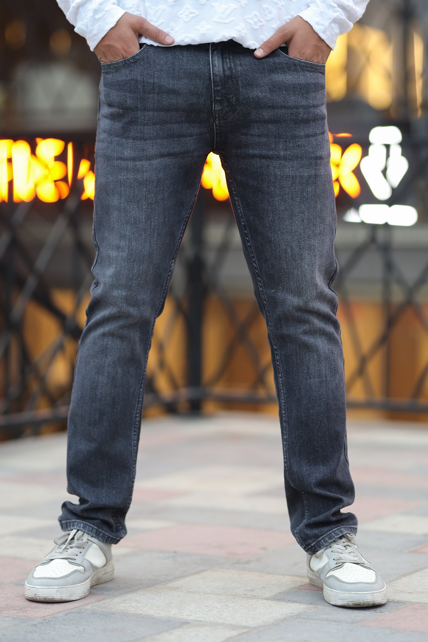 Comfy Light Shaded Slim Fit Turbo Jeans In Charcoal