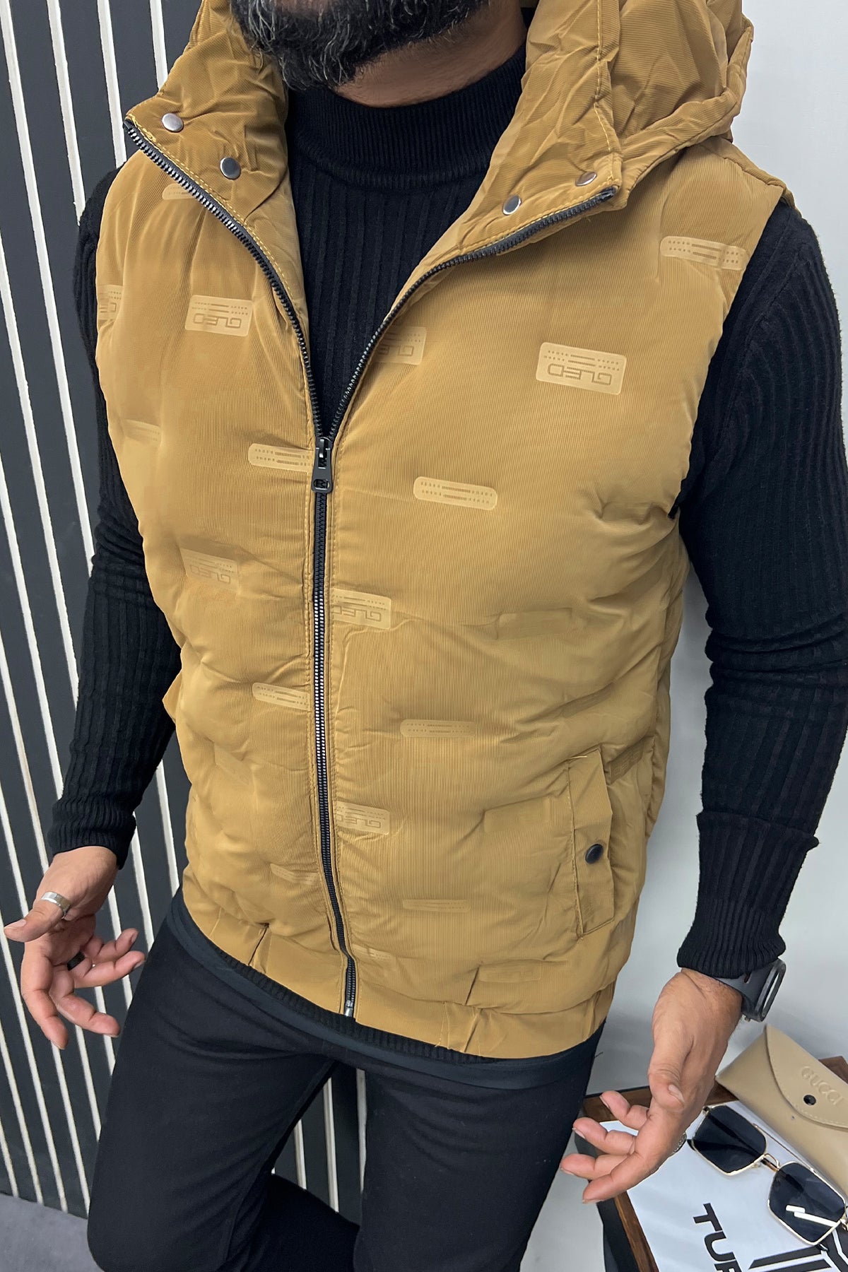 Trendy Bubble Quilted Detachable Hood Imported Men's Gilet