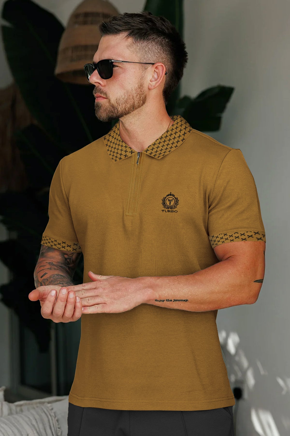 Turbo Abstract Zip Collar Men's Polo Shirt