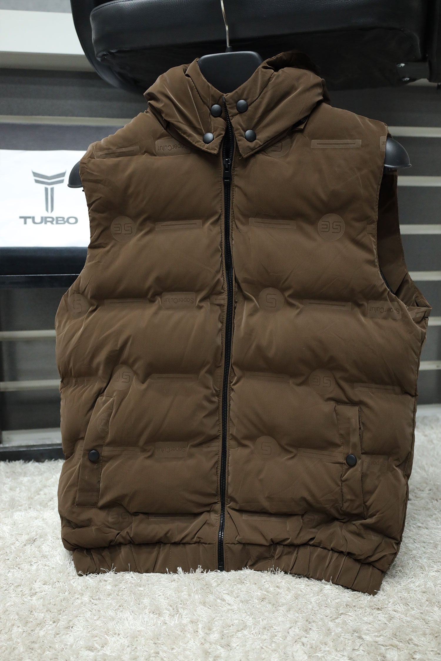 Winter Breeze Quilted Removable Hood Imported Men's Gilet