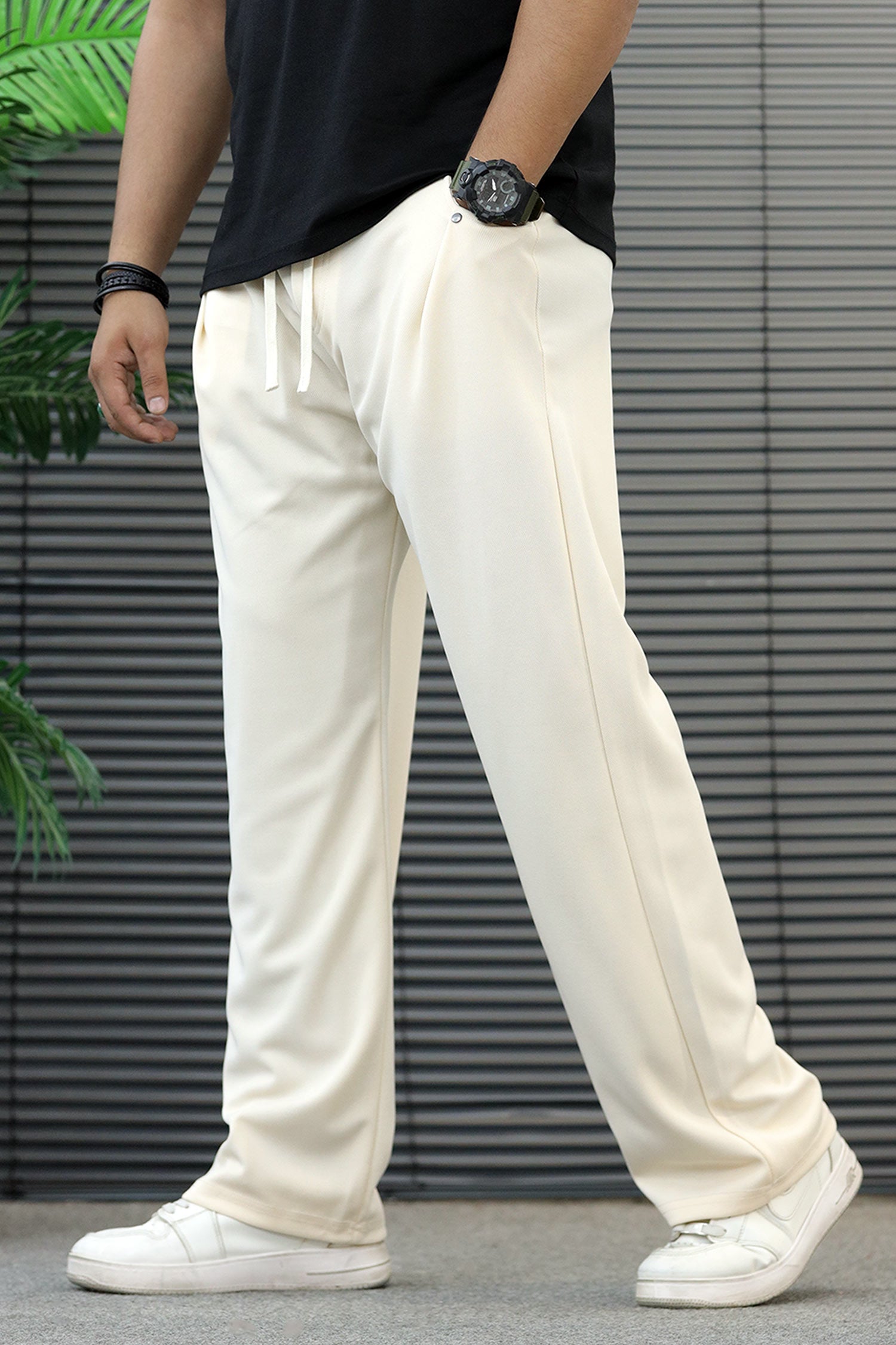 Turbo Drawstring Loose Bottom Trouser In Creem